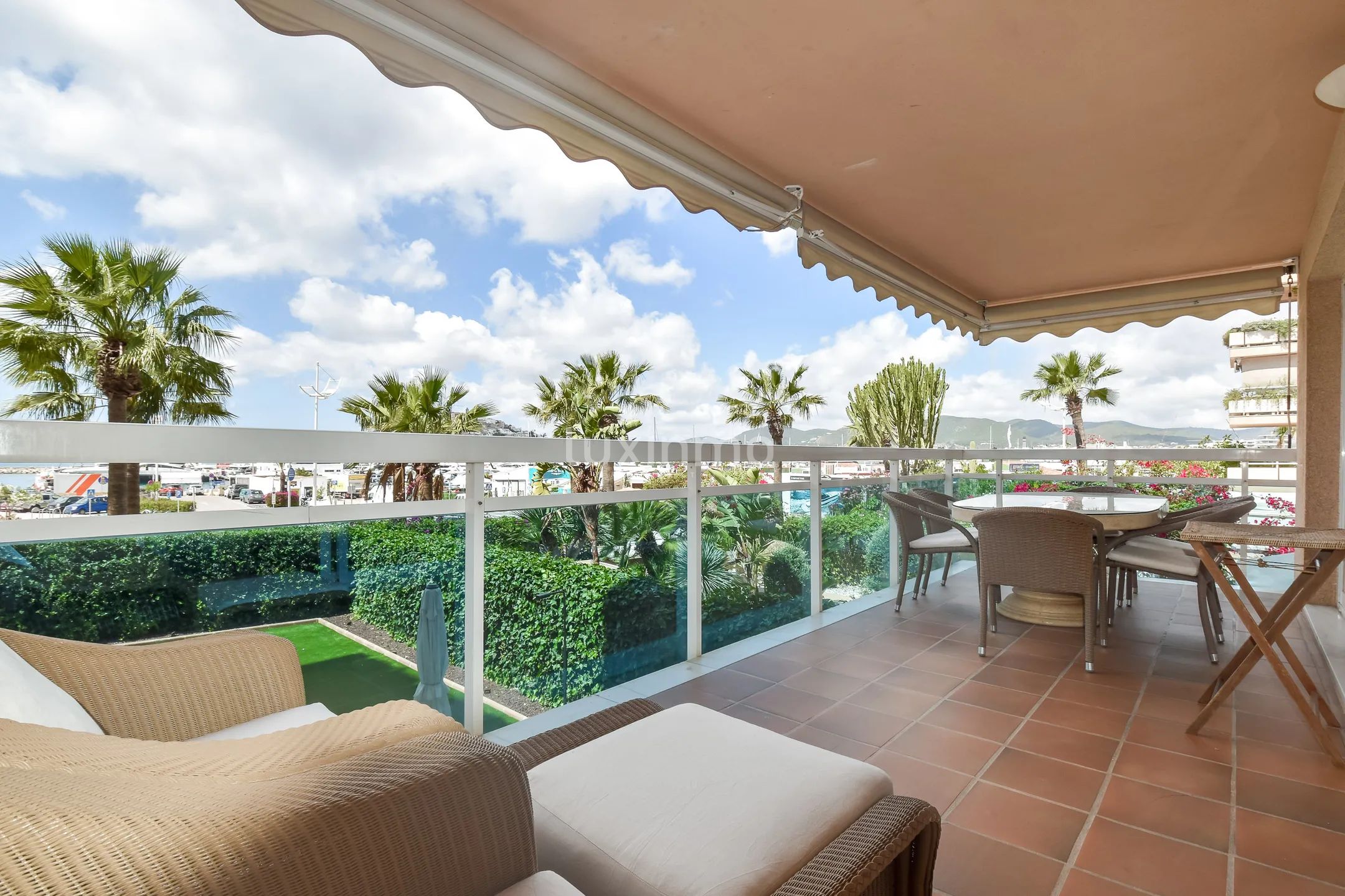 Stunning 4-Bedroom Mediterranean Flat with Sea Views in Marina Botafoc, Ibiza