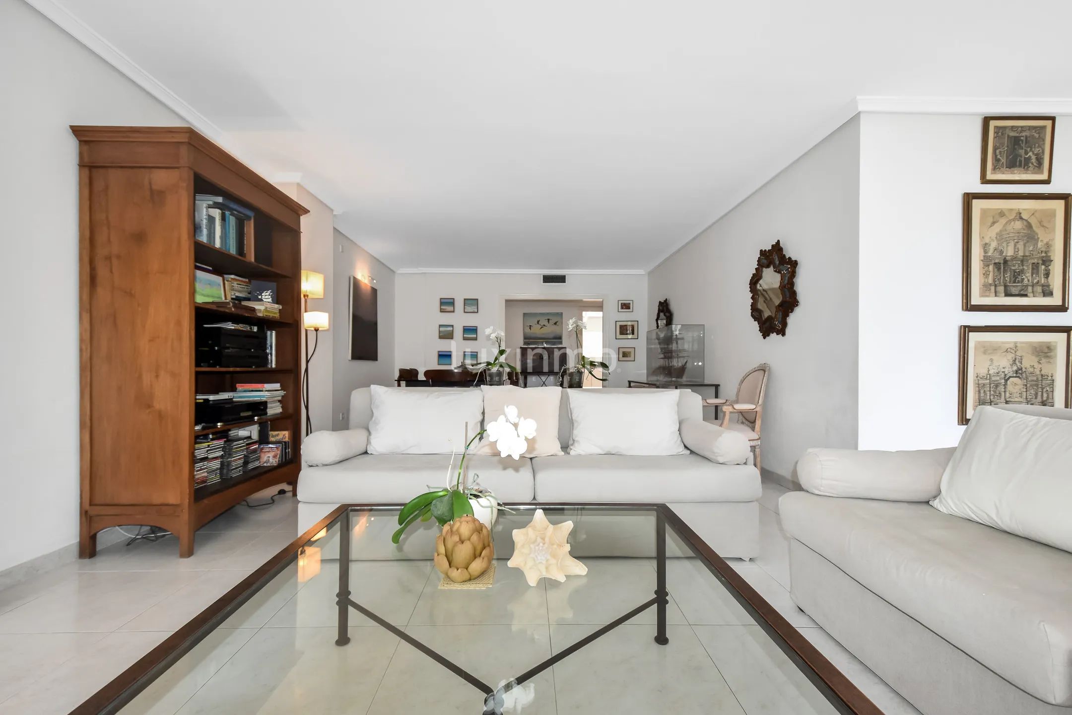 Stunning 4-Bedroom Mediterranean Flat with Sea Views in Marina Botafoc, Ibiza — photo 12