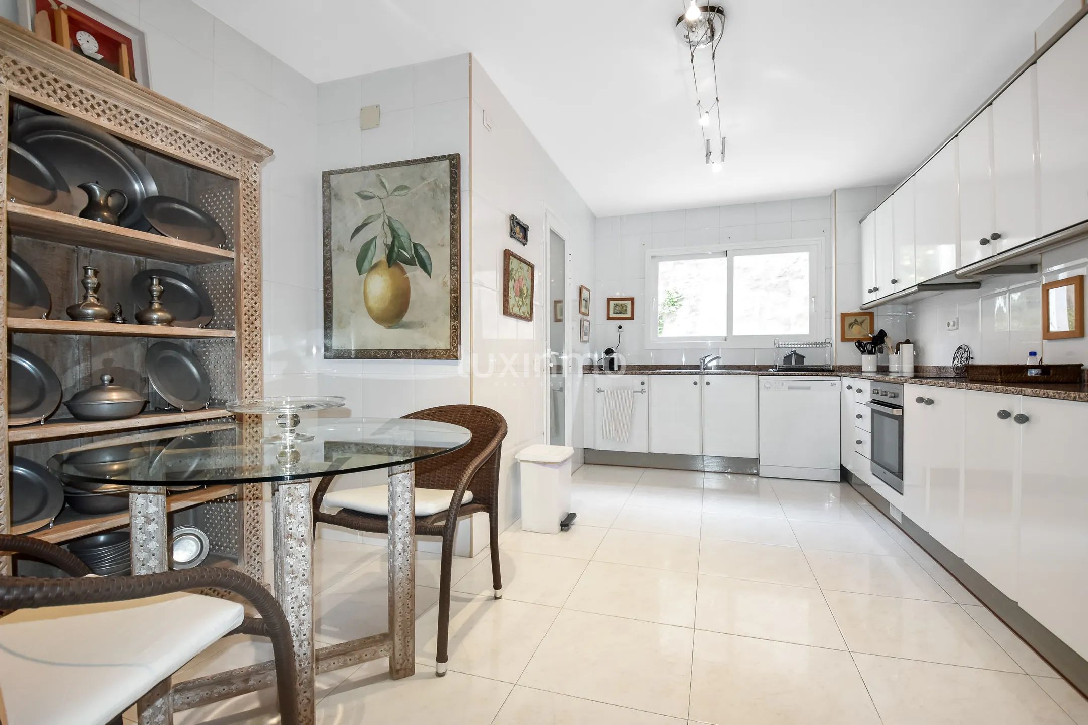 Stunning 4-Bedroom Mediterranean Flat with Sea Views in Marina Botafoc, Ibiza — photo 14