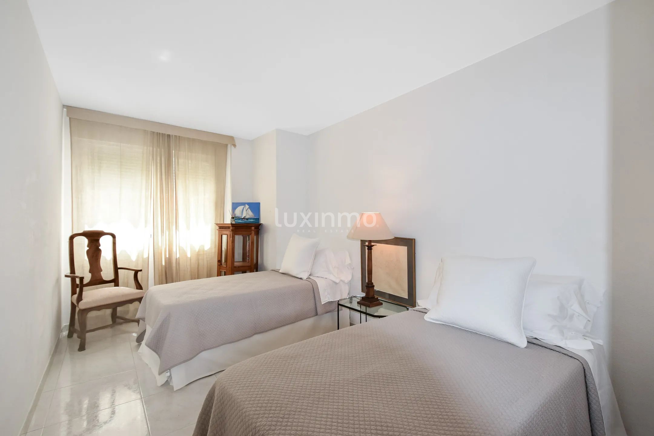 Stunning 4-Bedroom Mediterranean Flat with Sea Views in Marina Botafoc, Ibiza — photo 27
