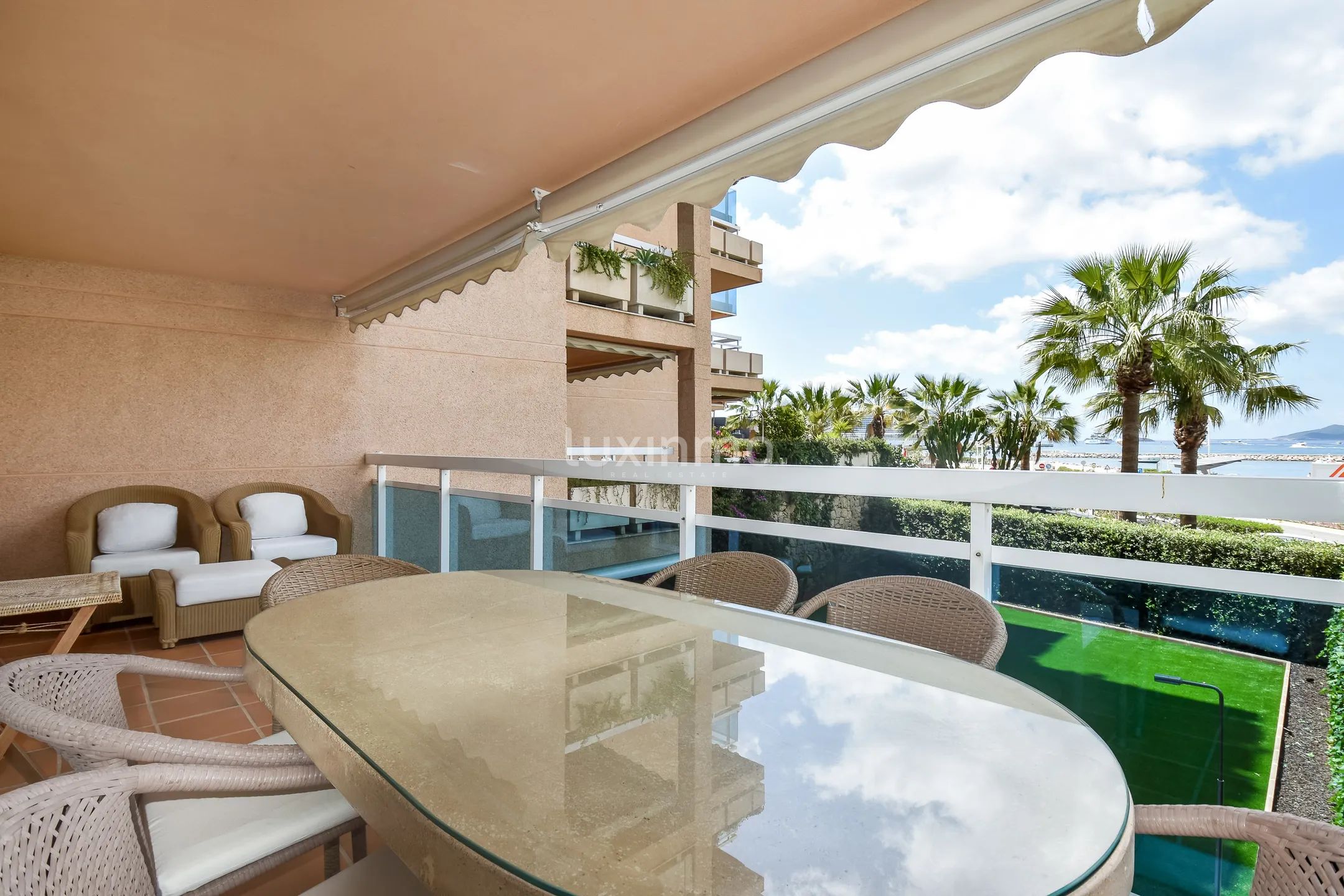 Superbe appartement méditerranéen de 4 chambres avec vue sur la mer à Marina Botafoc, Ibiza — photo 32
