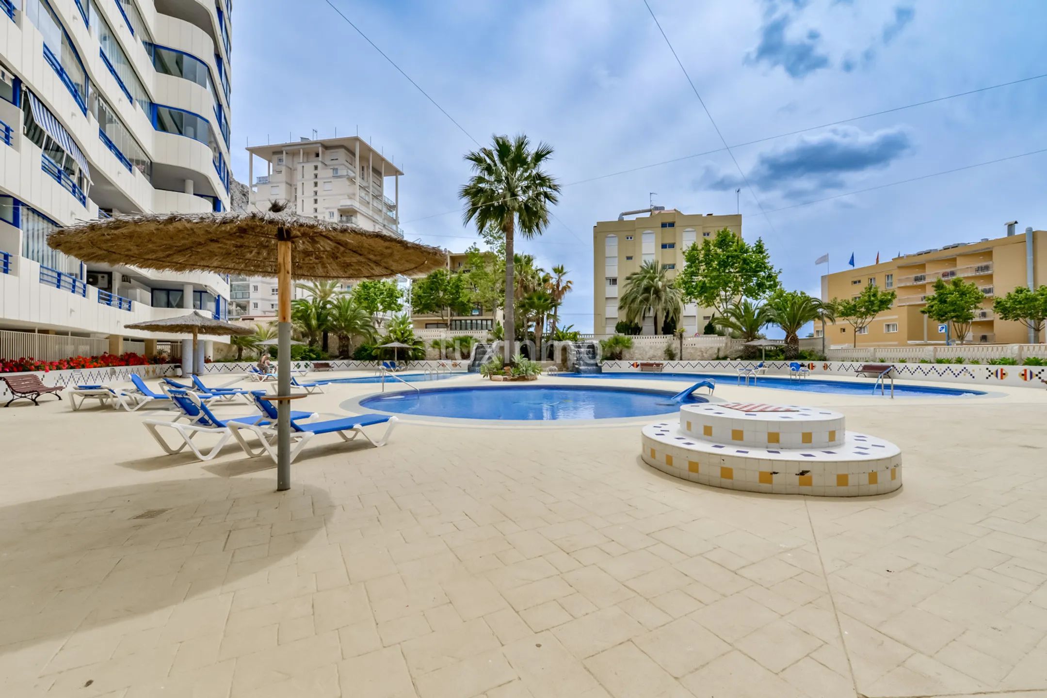 Stunning 3-bedroom apartment with sea views in Calpe — photo 35