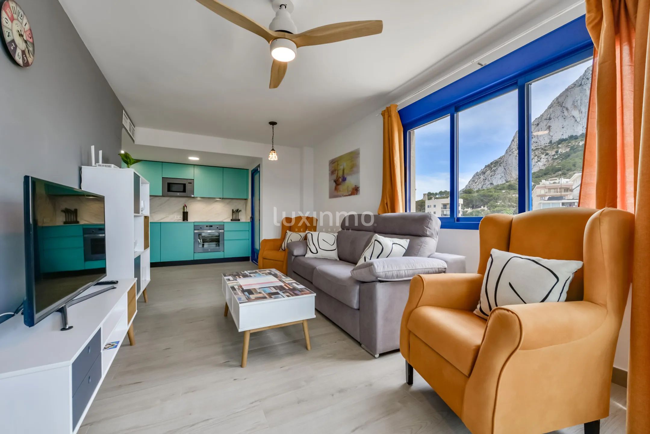 Stunning 3-bedroom apartment with sea views in Calpe — photo 24