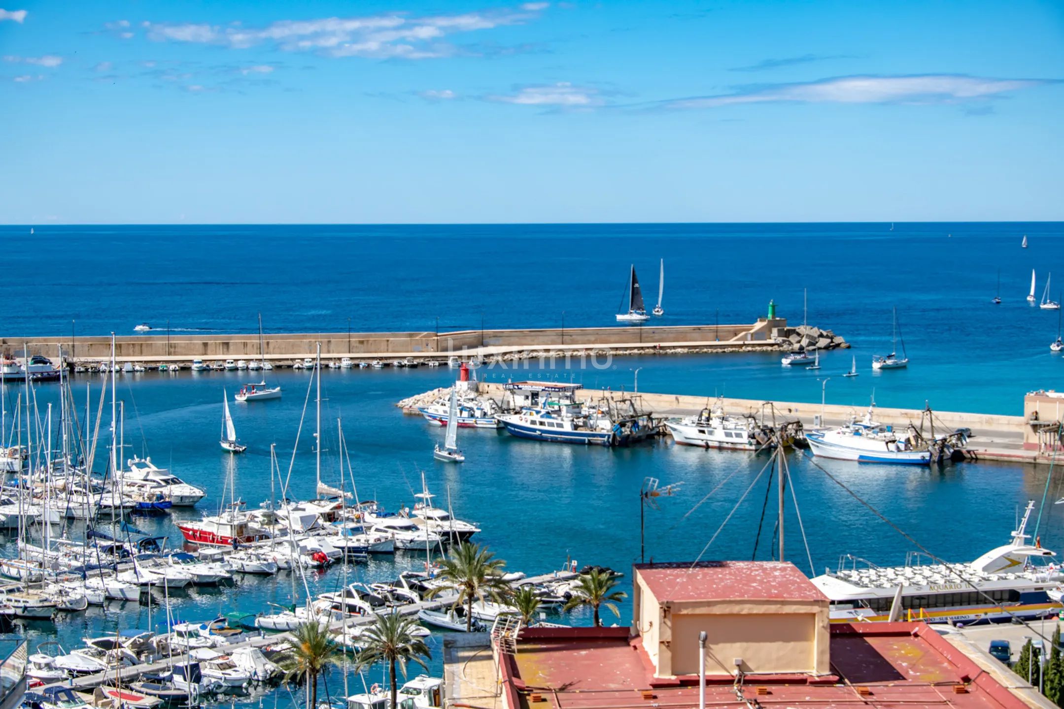 Stunning 3-bedroom apartment with sea views in Calpe — photo 43