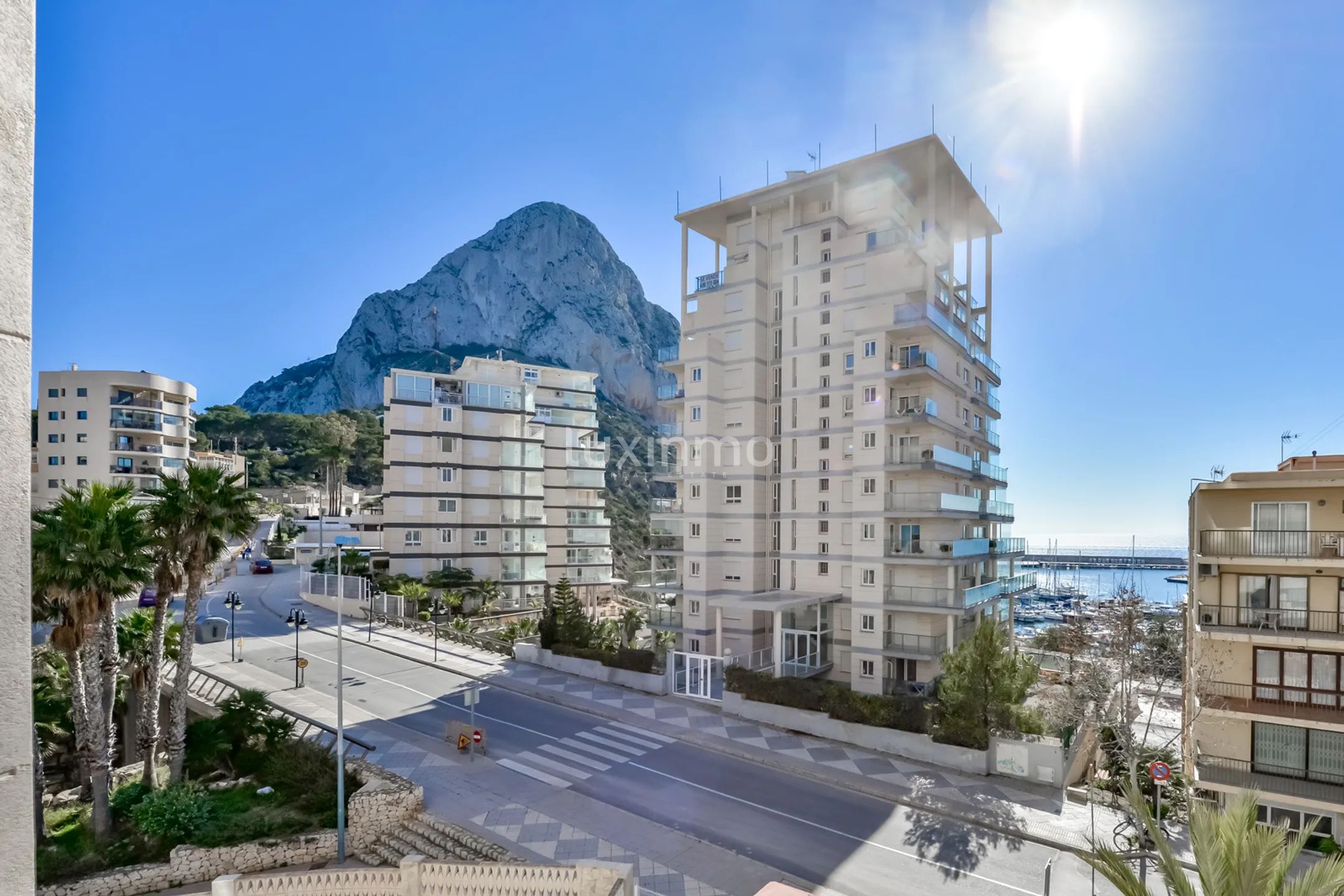 Encantador apartamento de 3 dormitorios con vistas al mar en Calpe — photo 1