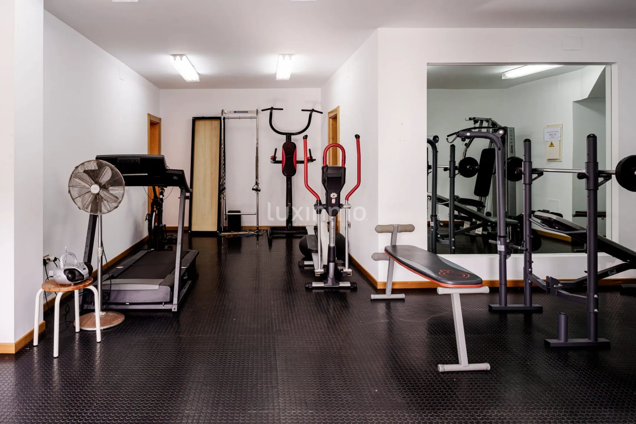 Stunning 8-Bedroom Mediterranean Townhouse in Cabo de las Huertas, Alicante — photo 23