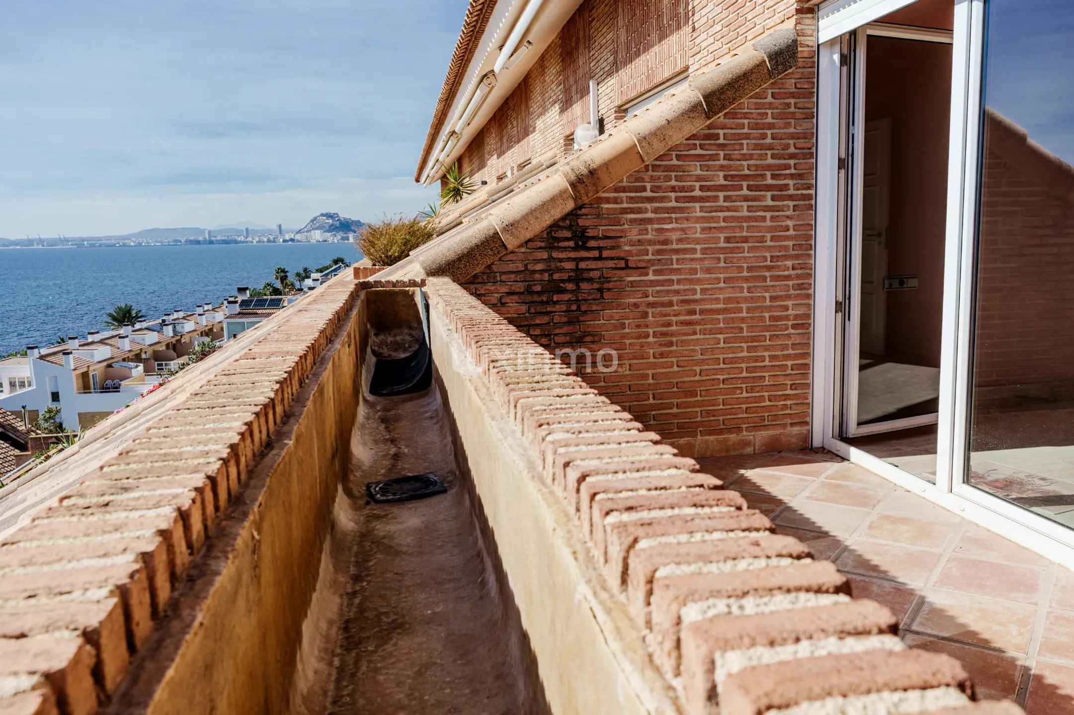 Stunning 8-Bedroom Mediterranean Townhouse in Cabo de las Huertas, Alicante — photo 29