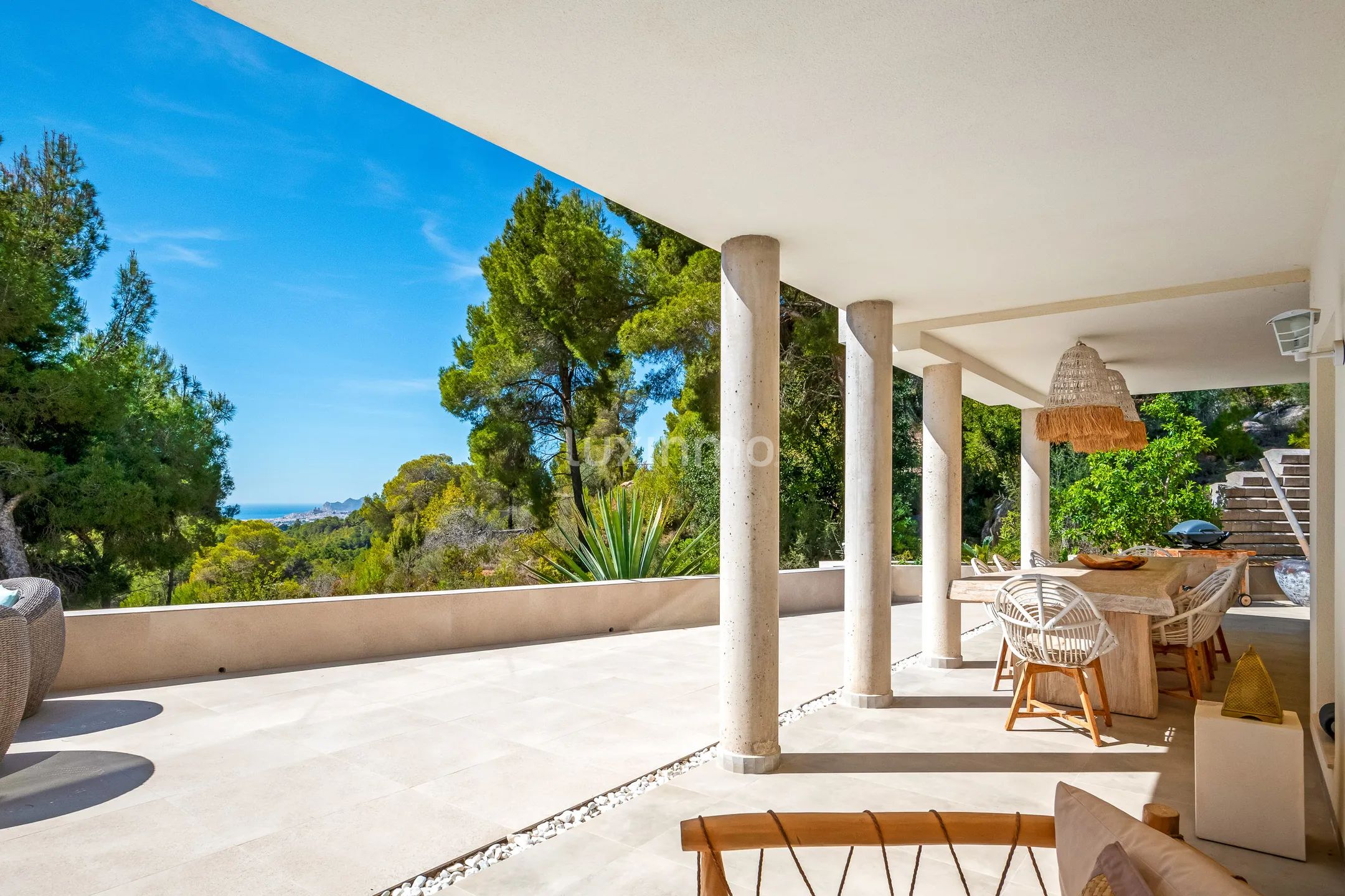 Spectacular villa with swimming pool and sea views in Altea — photo 3