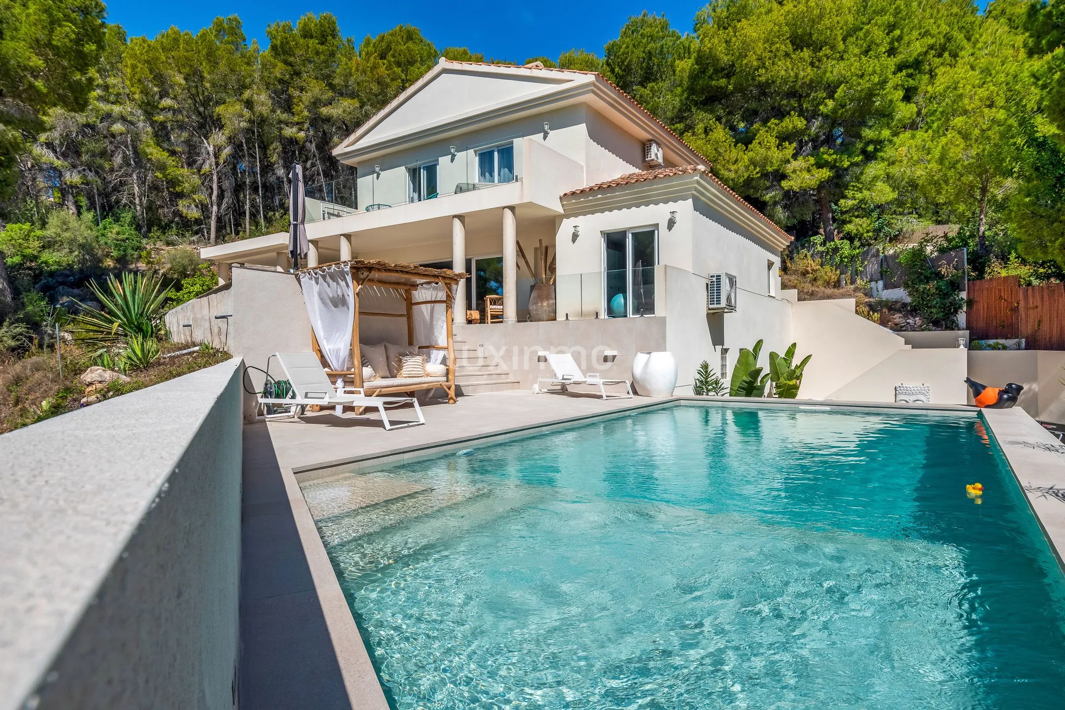 Spectacular villa with swimming pool and sea views in Altea — photo 1