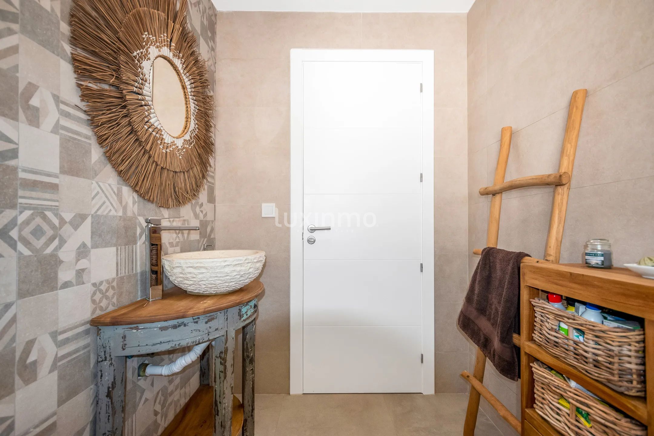 Spectacular villa with swimming pool and sea views in Altea — photo 13