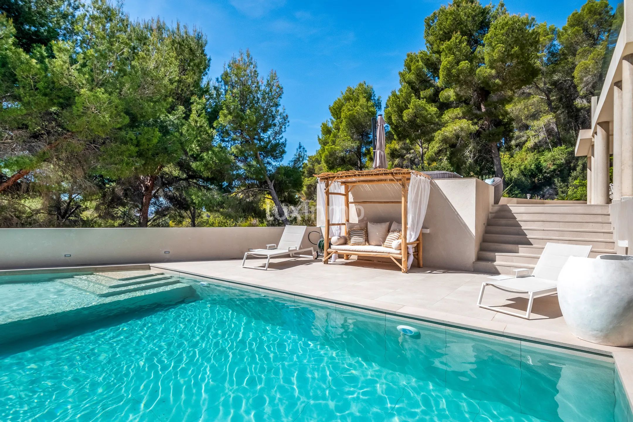 Spectacular villa with swimming pool and sea views in Altea — photo 12