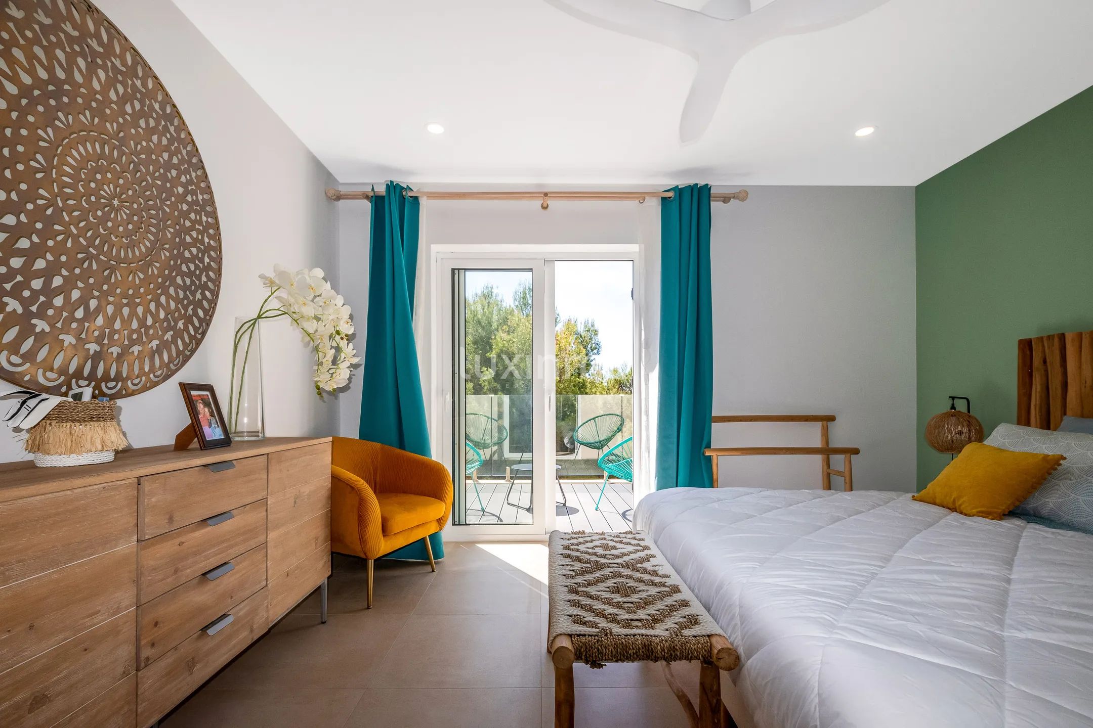 Spectacular villa with swimming pool and sea views in Altea — photo 21