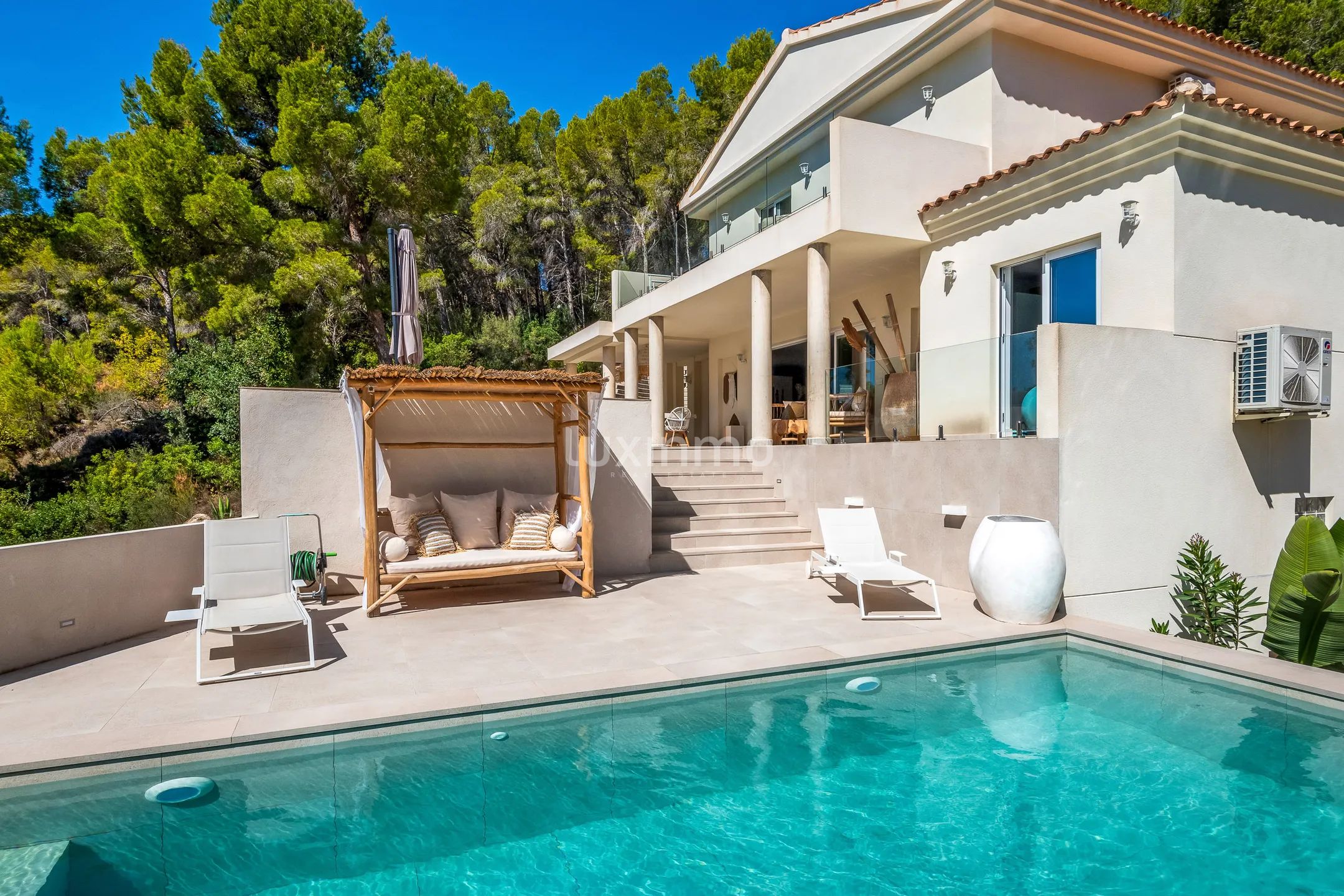 Spectacular villa with swimming pool and sea views in Altea — photo 29