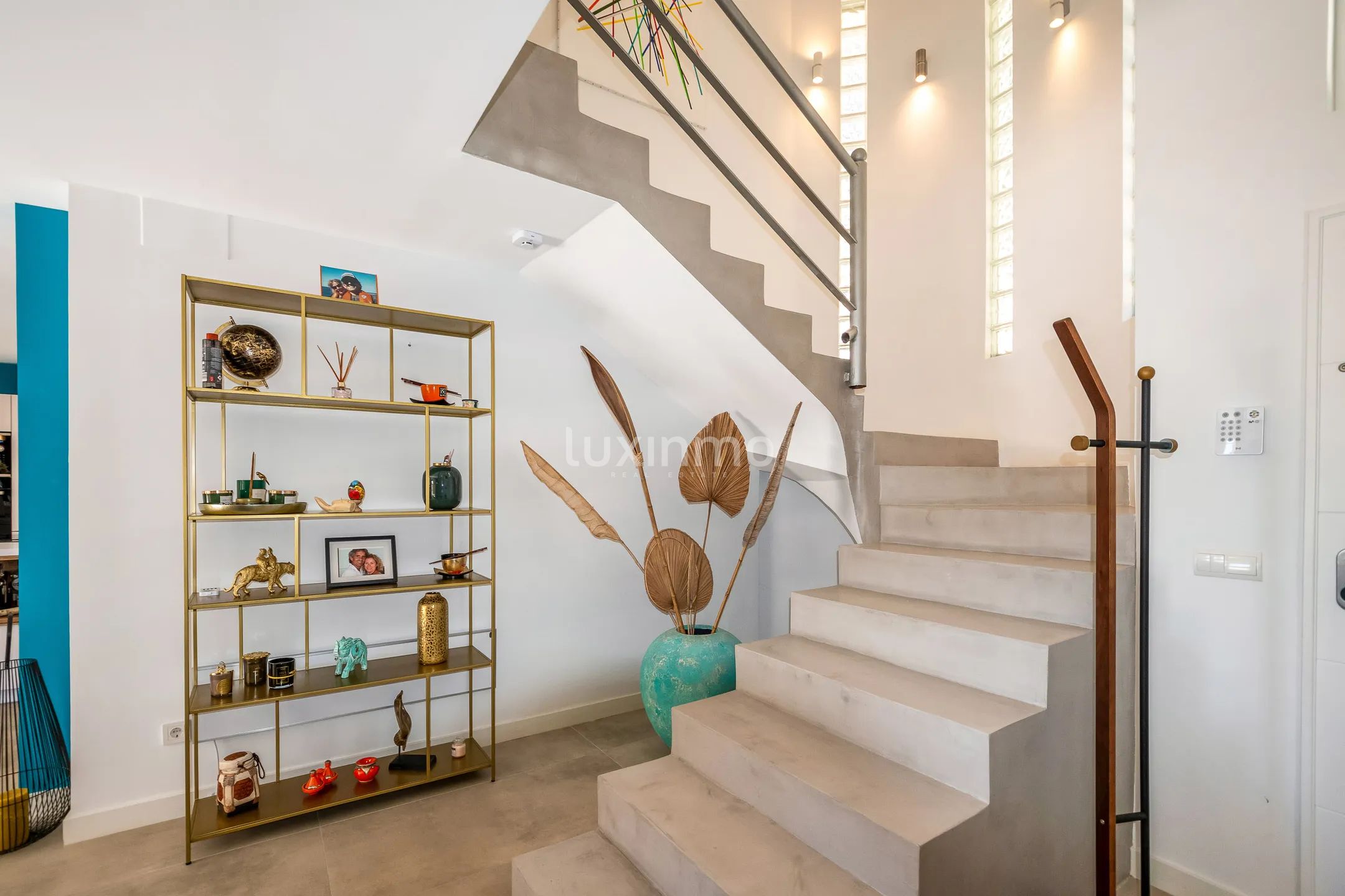 Spectacular villa with swimming pool and sea views in Altea — photo 15