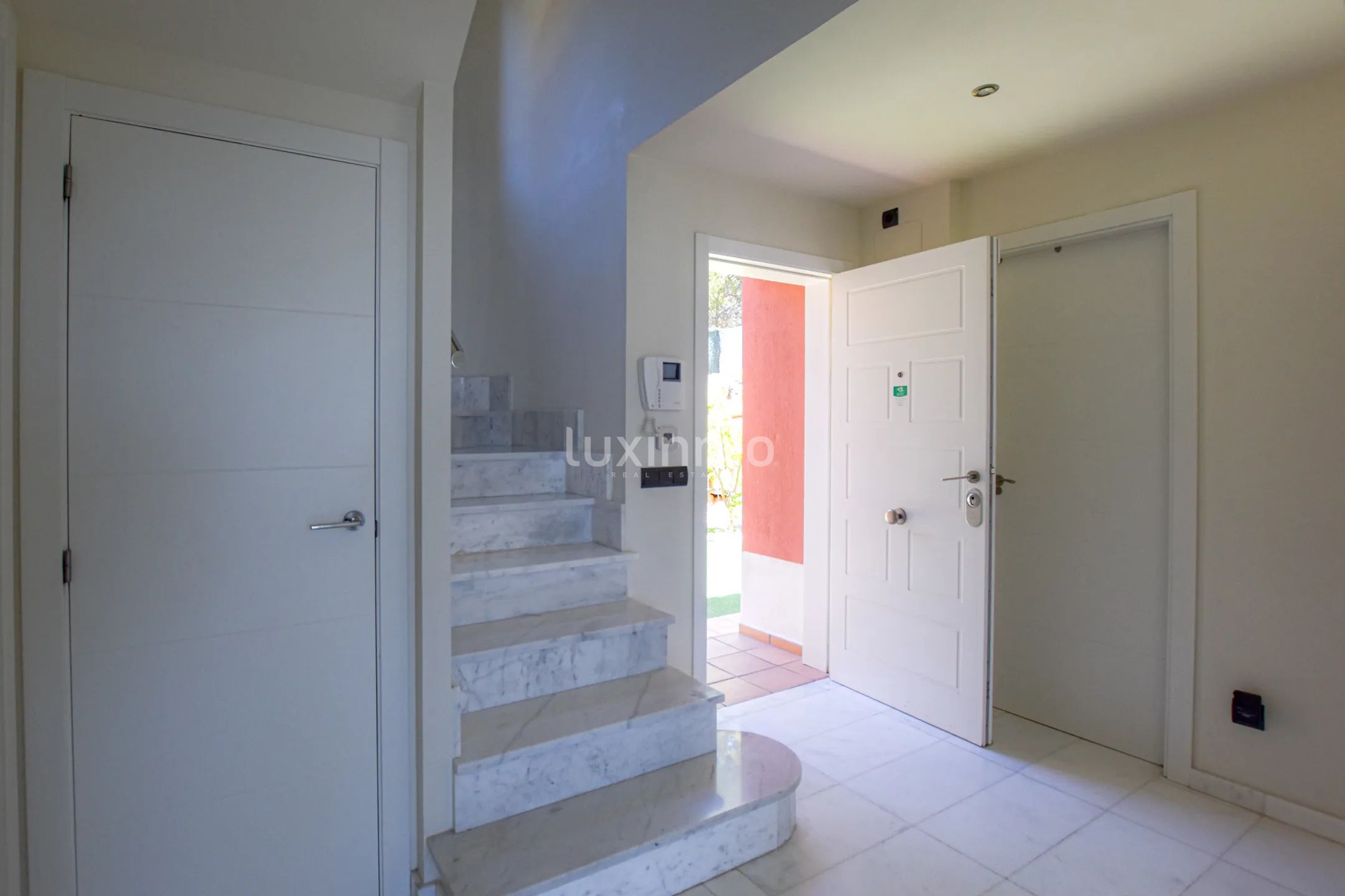 Villa for sale in Sierra Cortina — photo 11