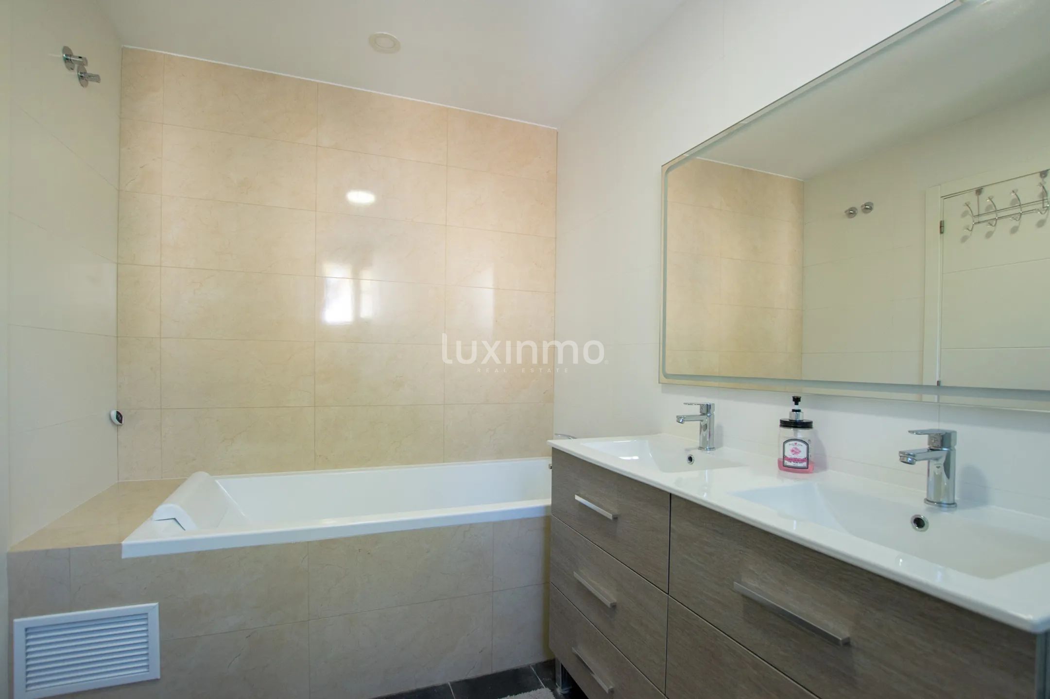 Villa for sale in Sierra Cortina — photo 26