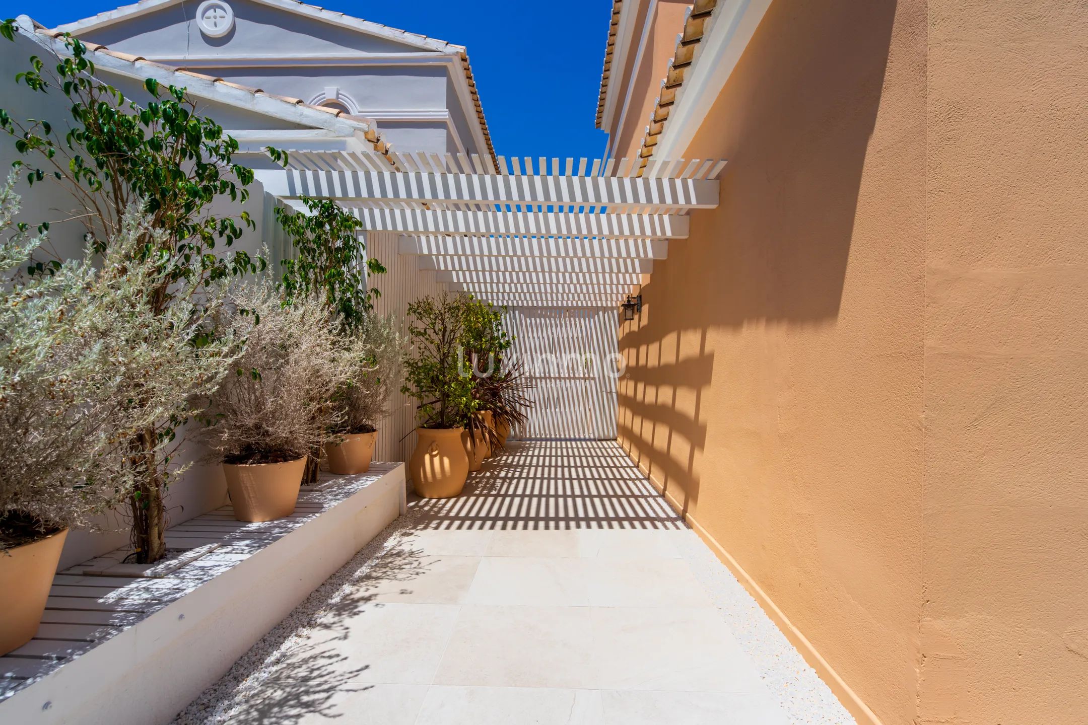 Uroczy dom w Calpe z własnym ogrodem — photo 8