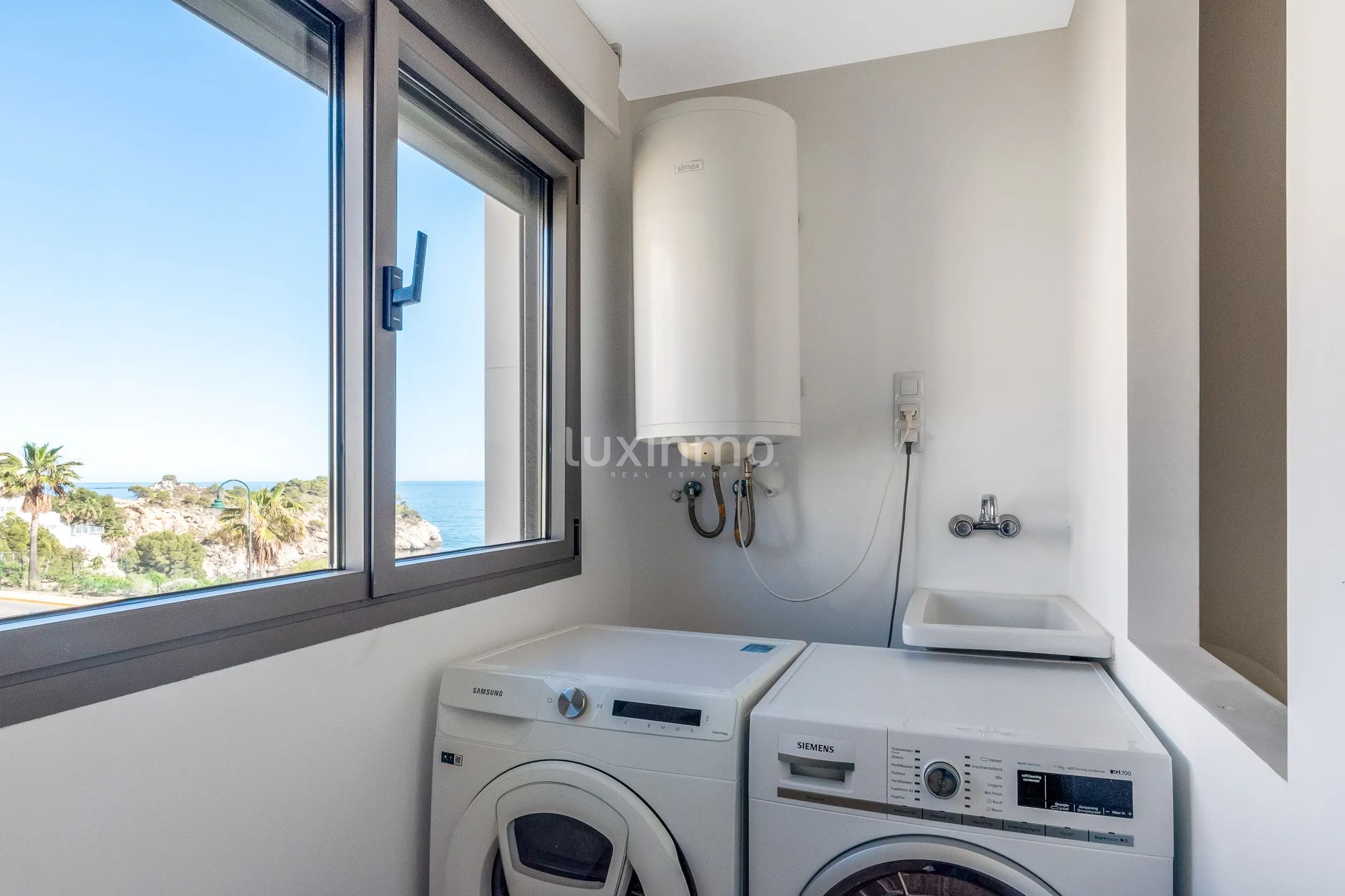 Precious penthouse with sea views for sale in Altea — photo 22