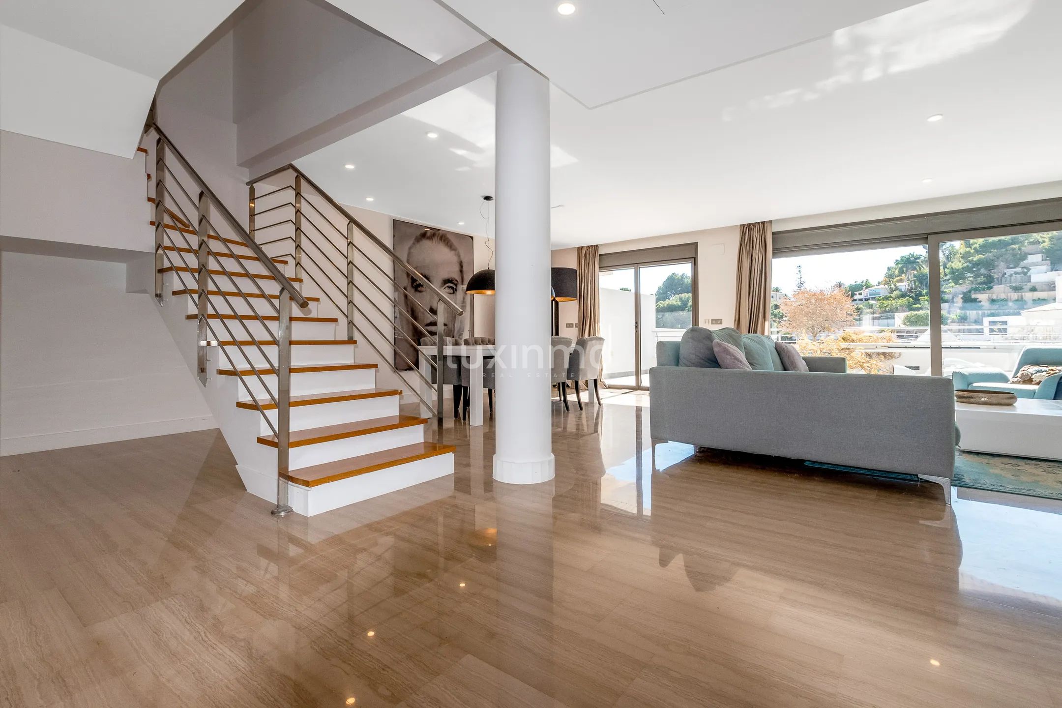 Precious penthouse with sea views for sale in Altea — photo 4