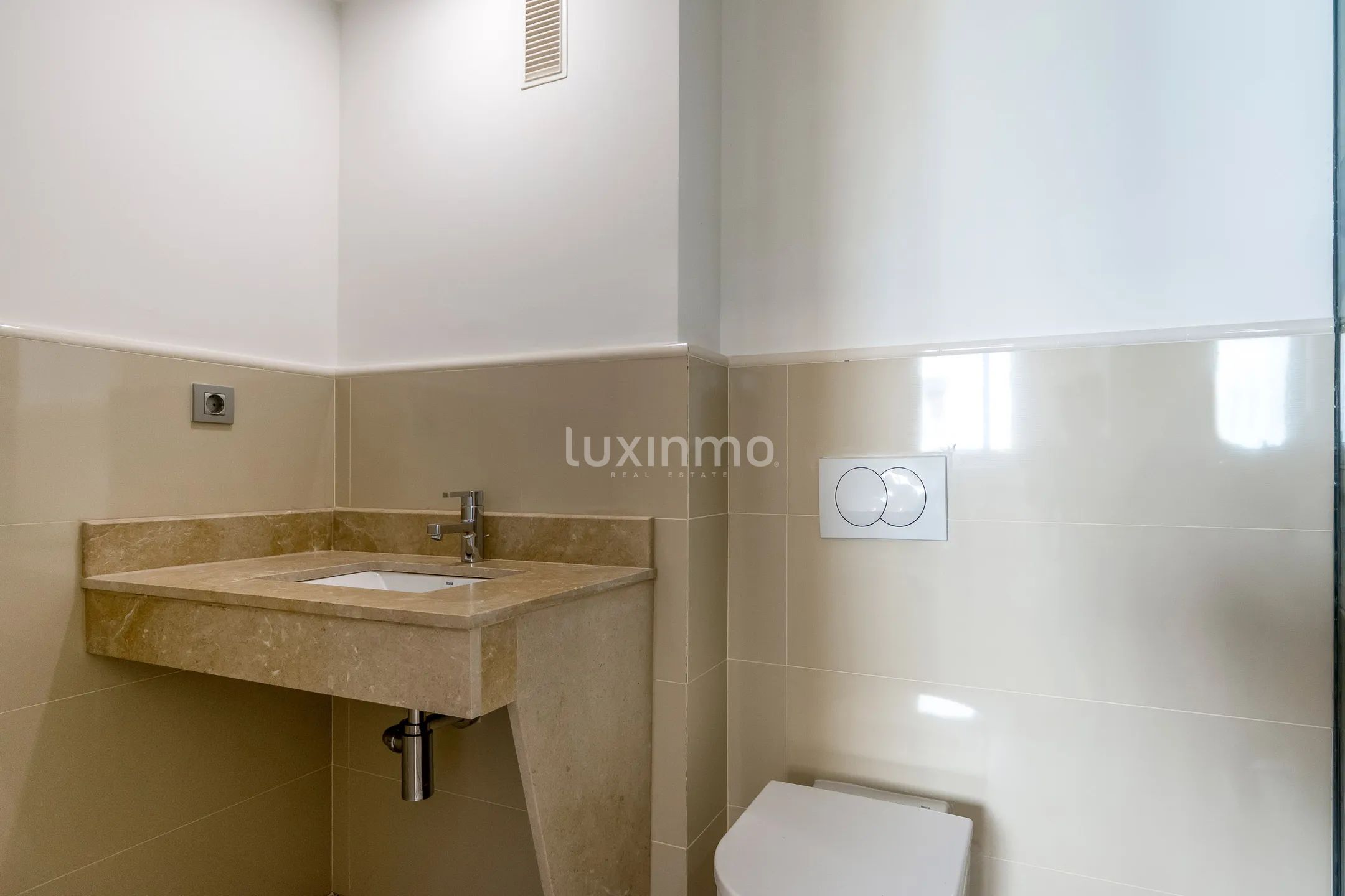 Precious penthouse with sea views for sale in Altea — photo 21