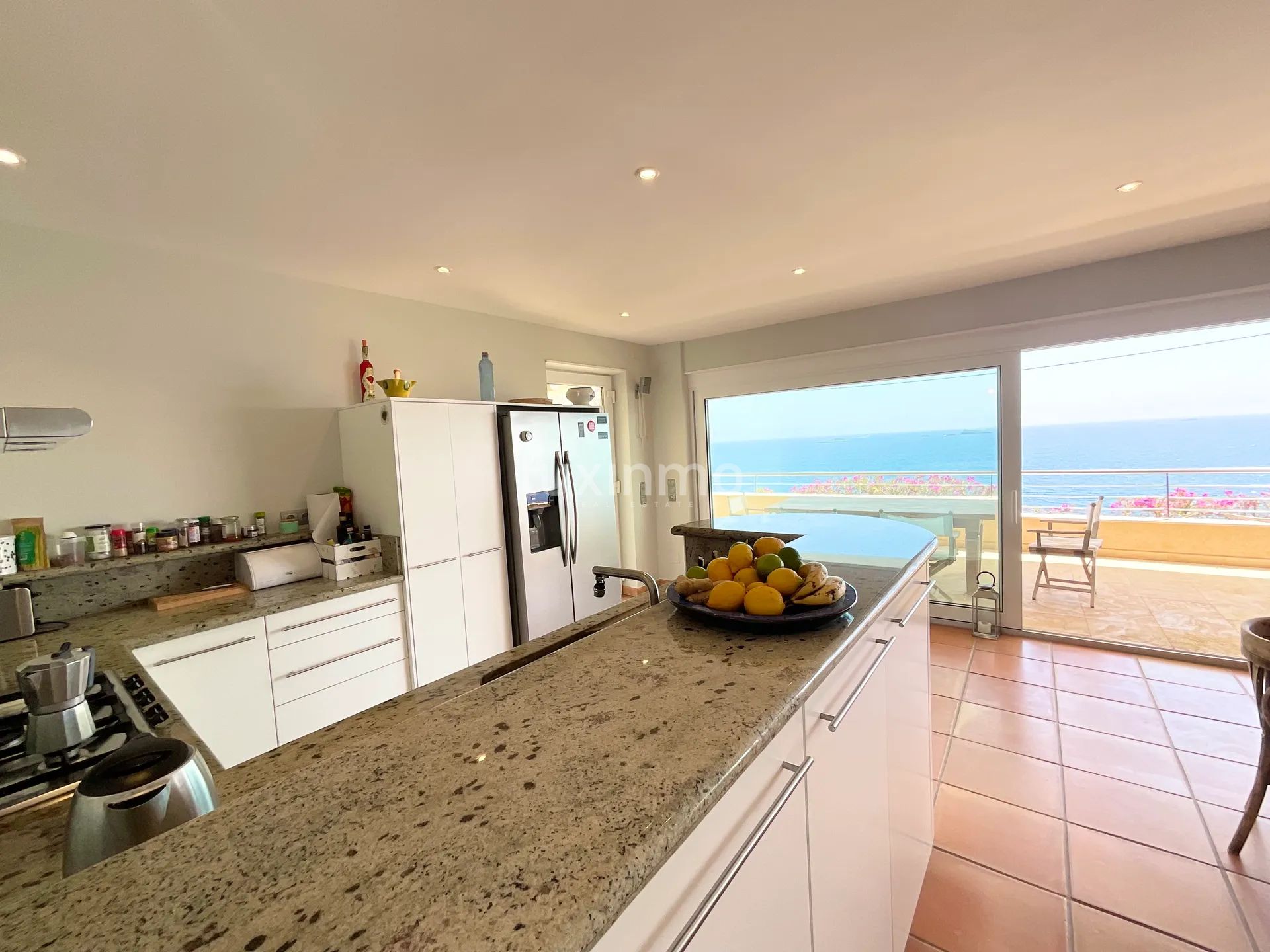 Encantador apartamento en primera línea con acceso privado al mar cerca de Dalt Vila, Ibiza — photo 22