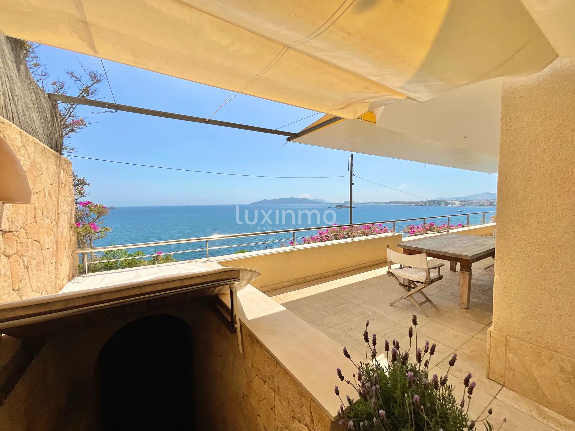Charming Frontline Apartment with private Access to The Sea near Dalt Vila, Ibiza — photo 6