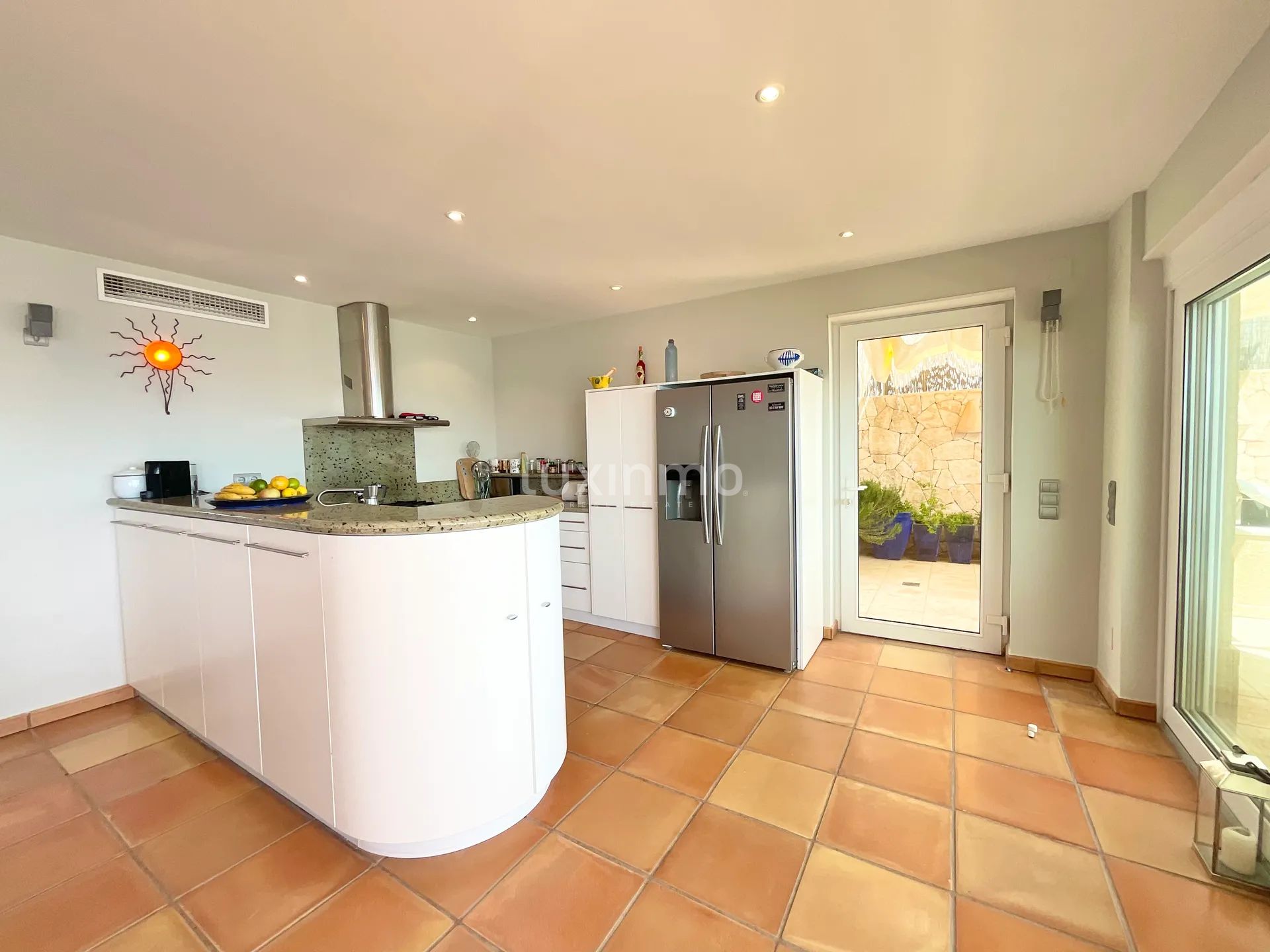 Encantador apartamento en primera línea con acceso privado al mar cerca de Dalt Vila, Ibiza — photo 20