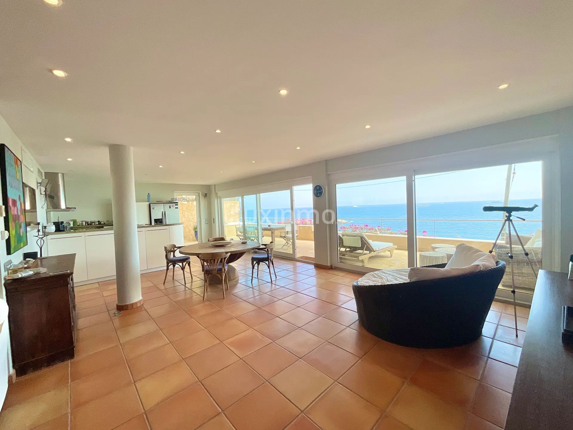 Encantador apartamento en primera línea con acceso privado al mar cerca de Dalt Vila, Ibiza — photo 13