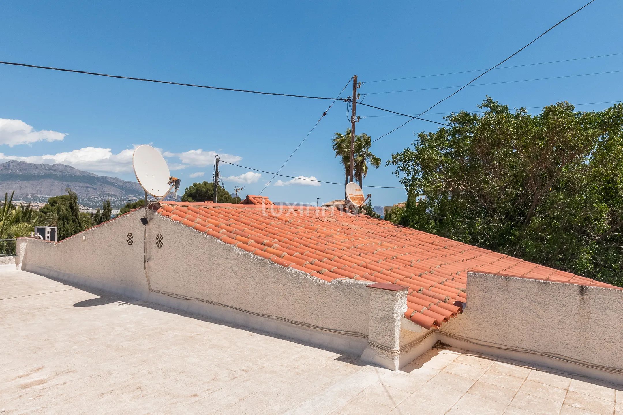 Freistehendes Haus mit Potenzial in El Albir, Alfáz Del Pí — photo 23