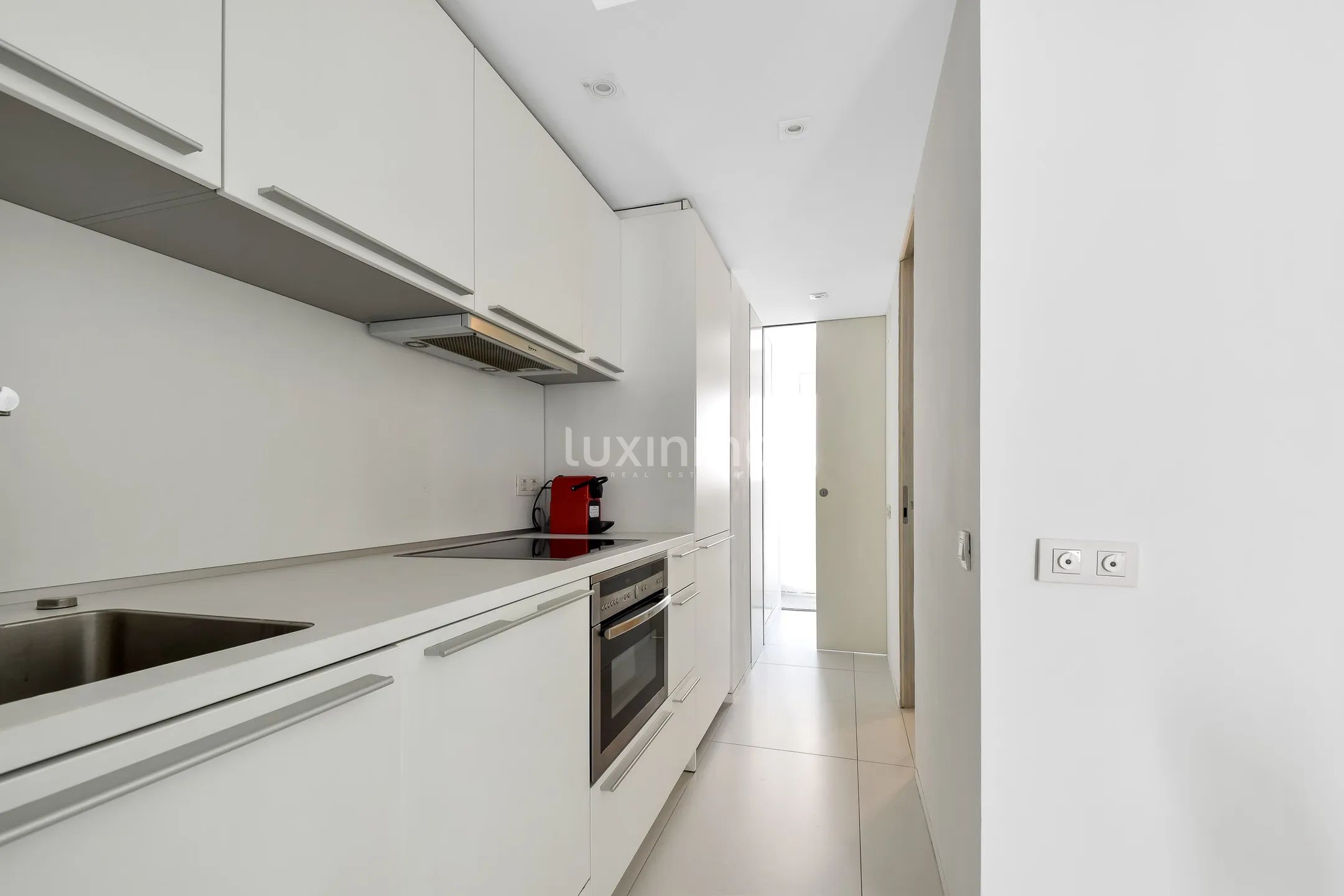 Impresionante apartamento de 2 dormitorios con terraza en Marina Botafoc-Talamanca, Ibiza — photo 9