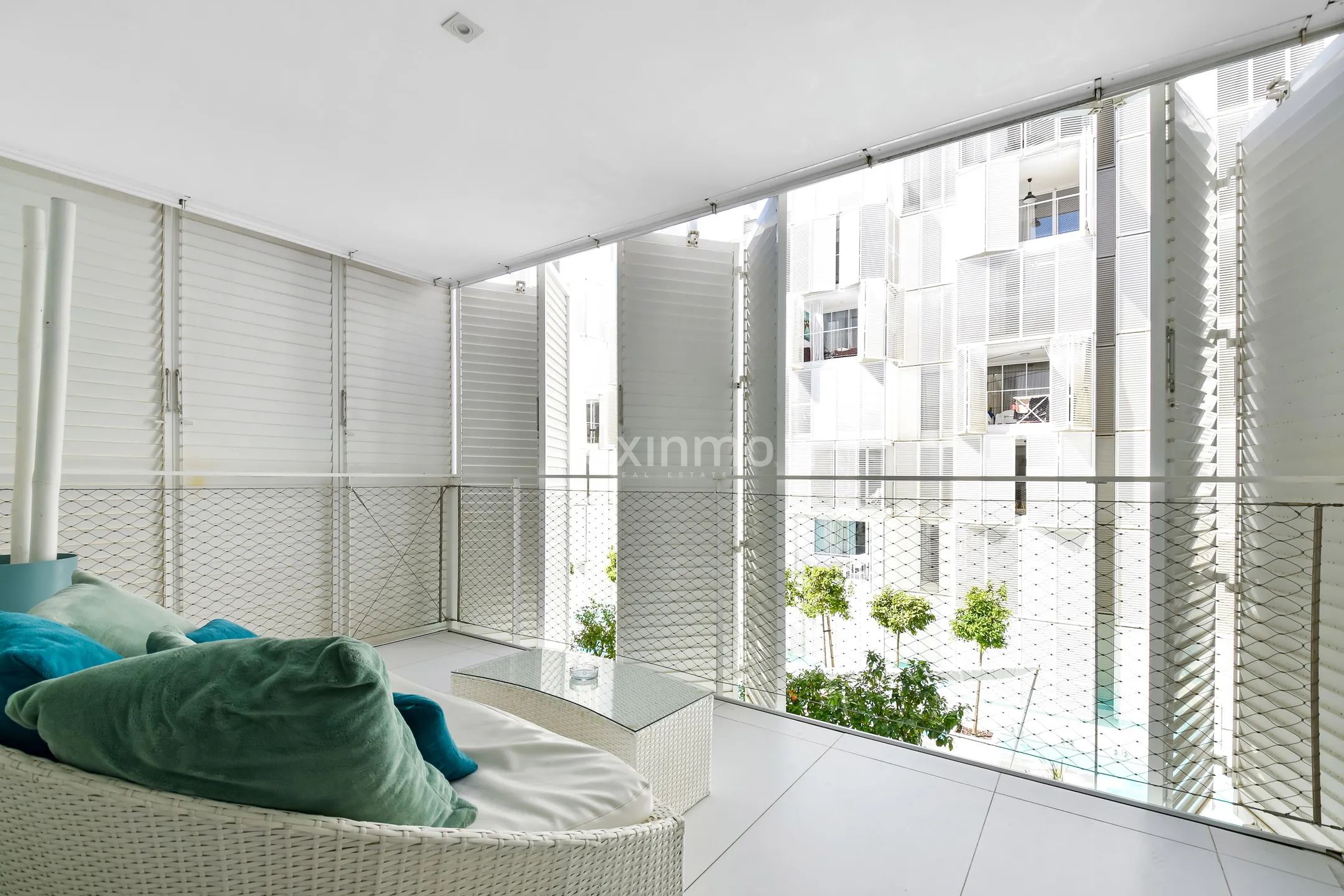 Impresionante apartamento de 2 dormitorios con terraza en Marina Botafoc-Talamanca, Ibiza — photo 8