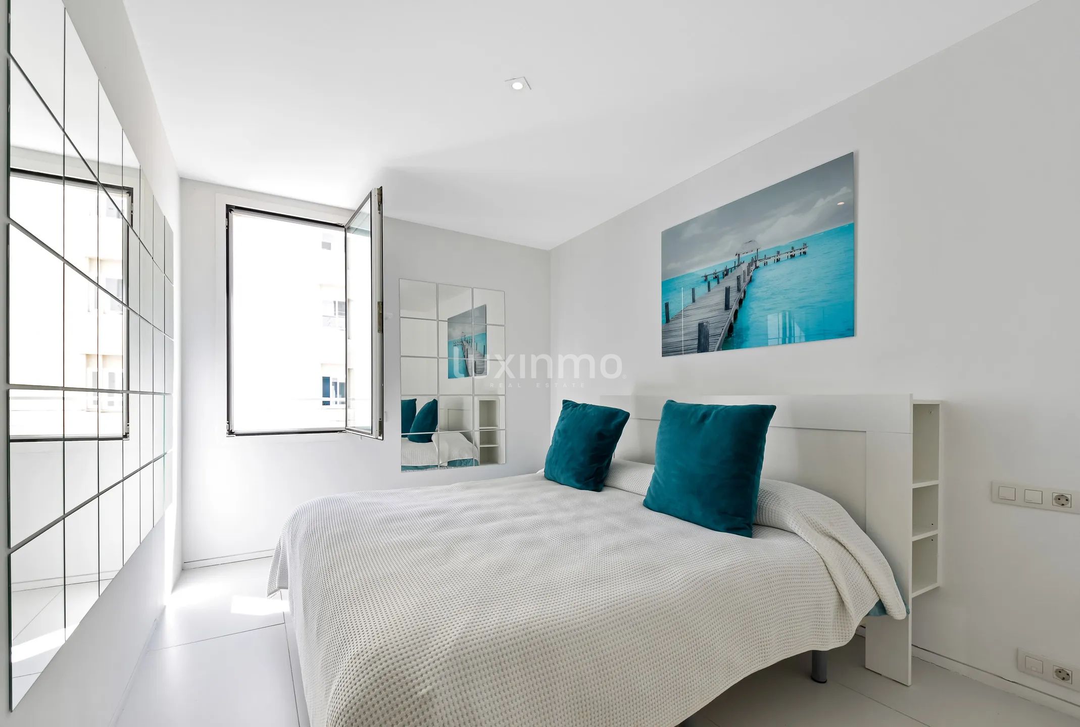 Impresionante apartamento de 2 dormitorios con terraza en Marina Botafoc-Talamanca, Ibiza — photo 10