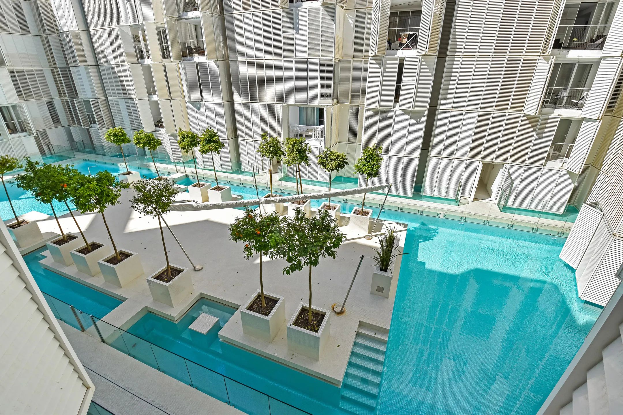 Impresionante apartamento de 2 dormitorios con terraza en Marina Botafoc-Talamanca, Ibiza — photo 2