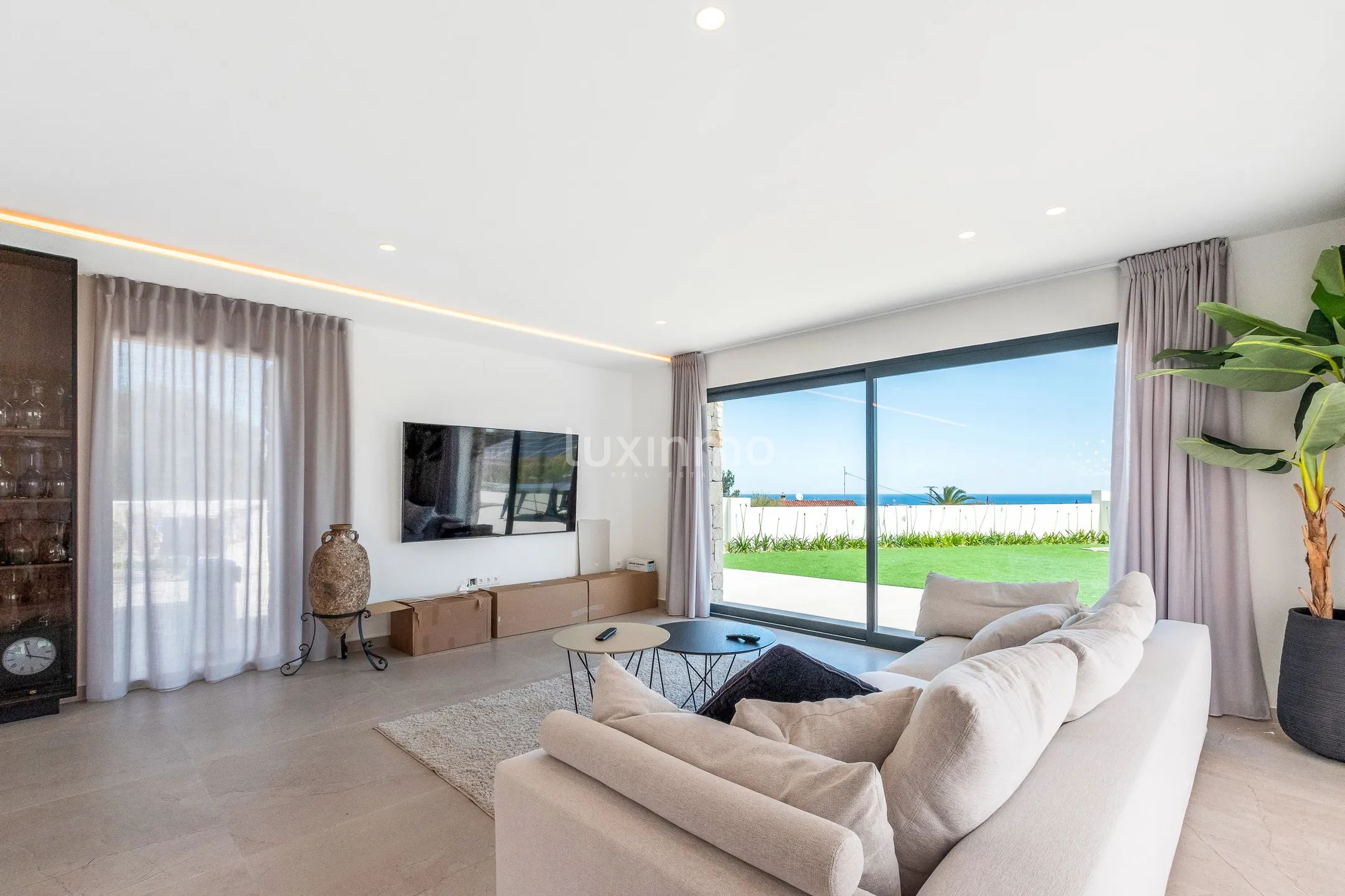 Luxury house with stunning views in El Montgó, Dénia — photo 3