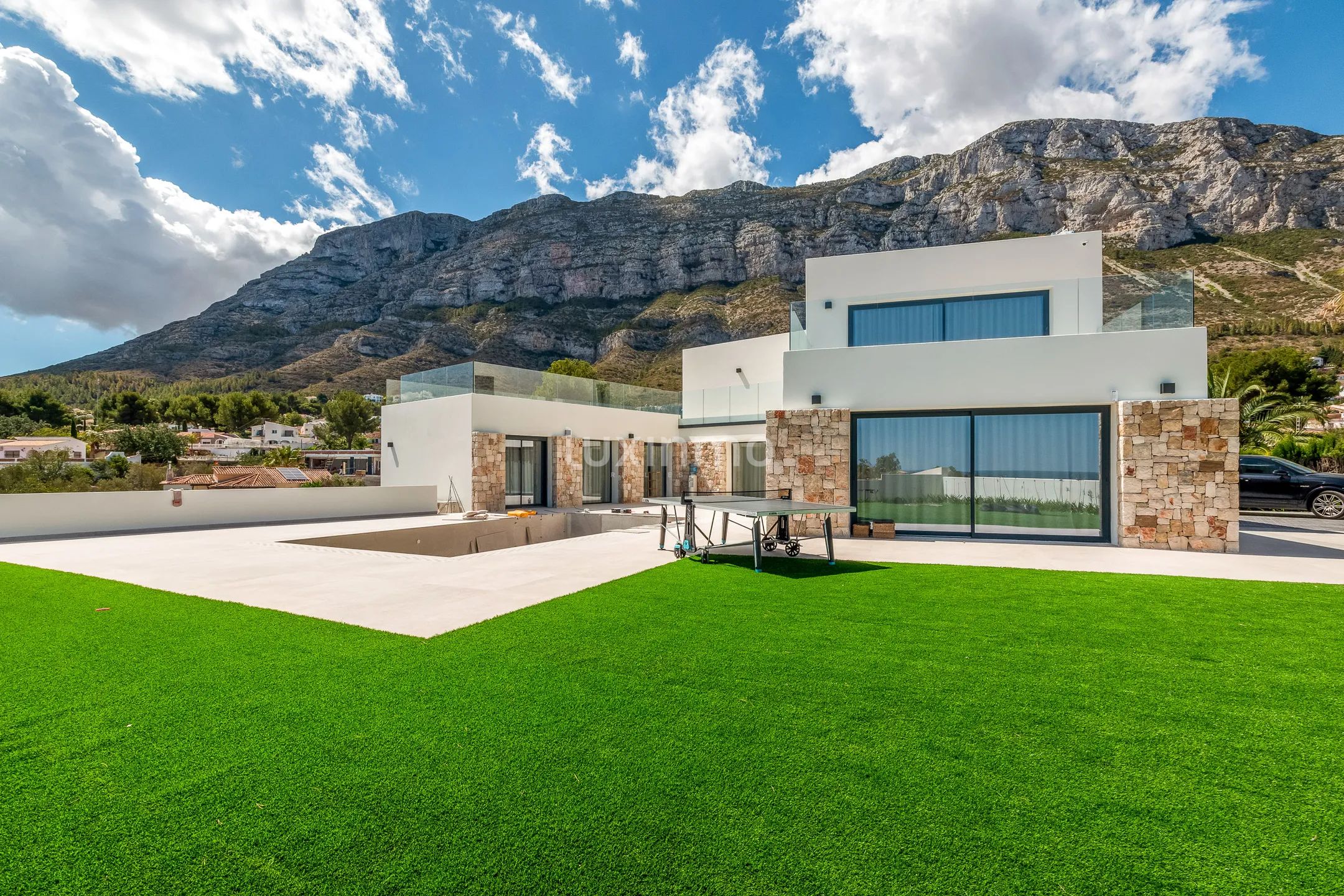 Luxury house with stunning views in El Montgó, Dénia — photo 1