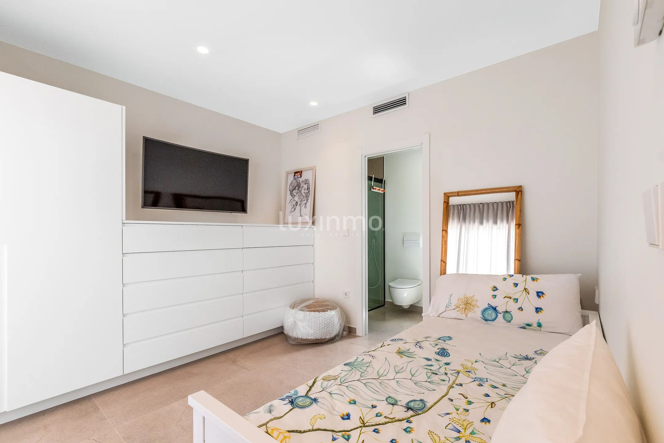 Luxury house with stunning views in El Montgó, Dénia — photo 11