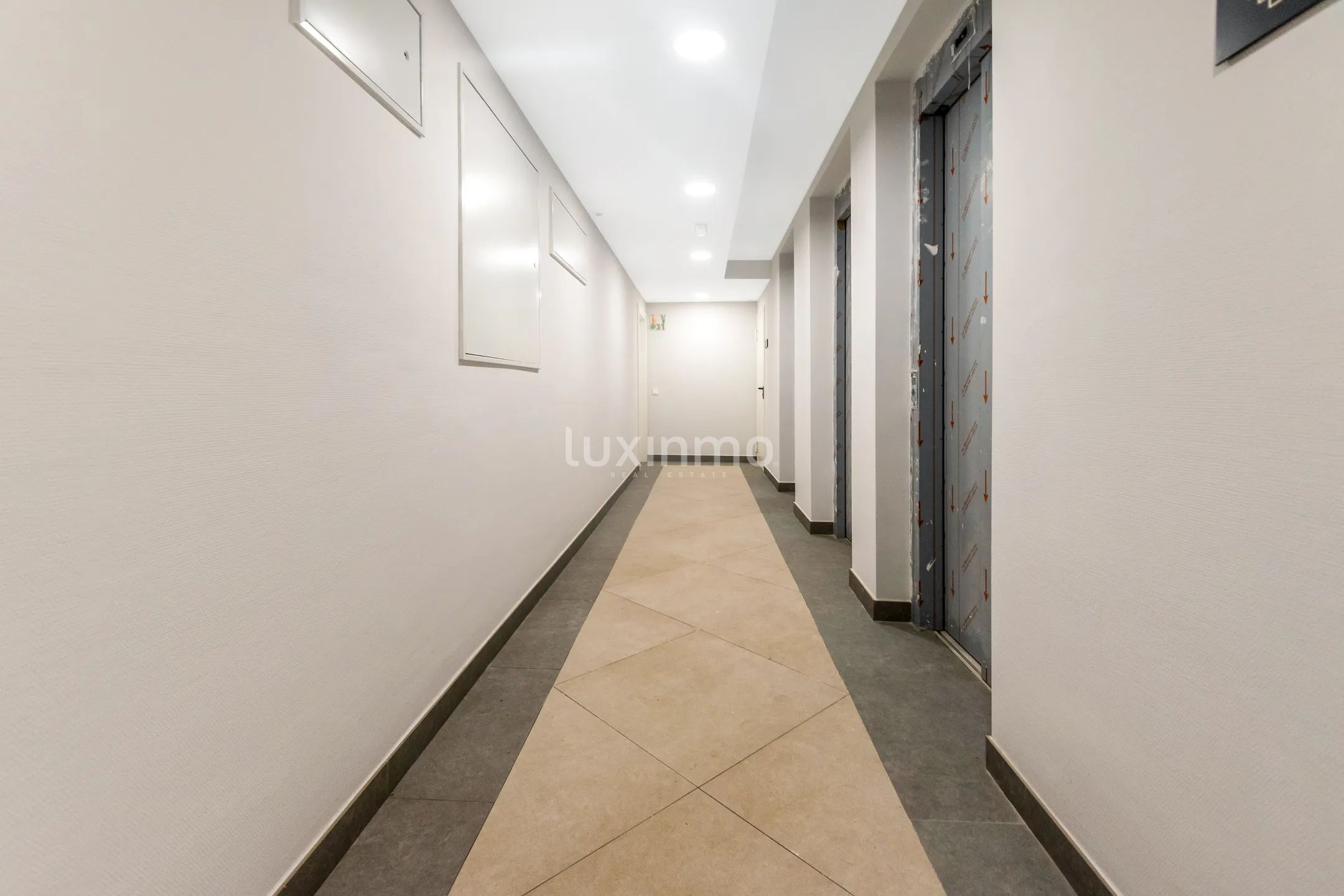 Nice apartment with sea views for sale in Benidorm — photo 17