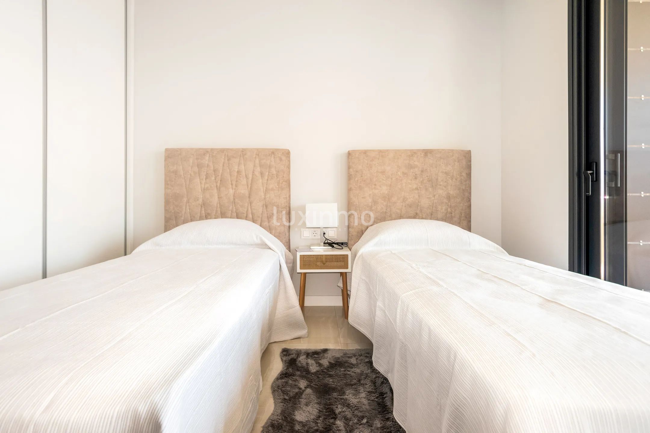 Nice apartment with sea views for sale in Benidorm — photo 9