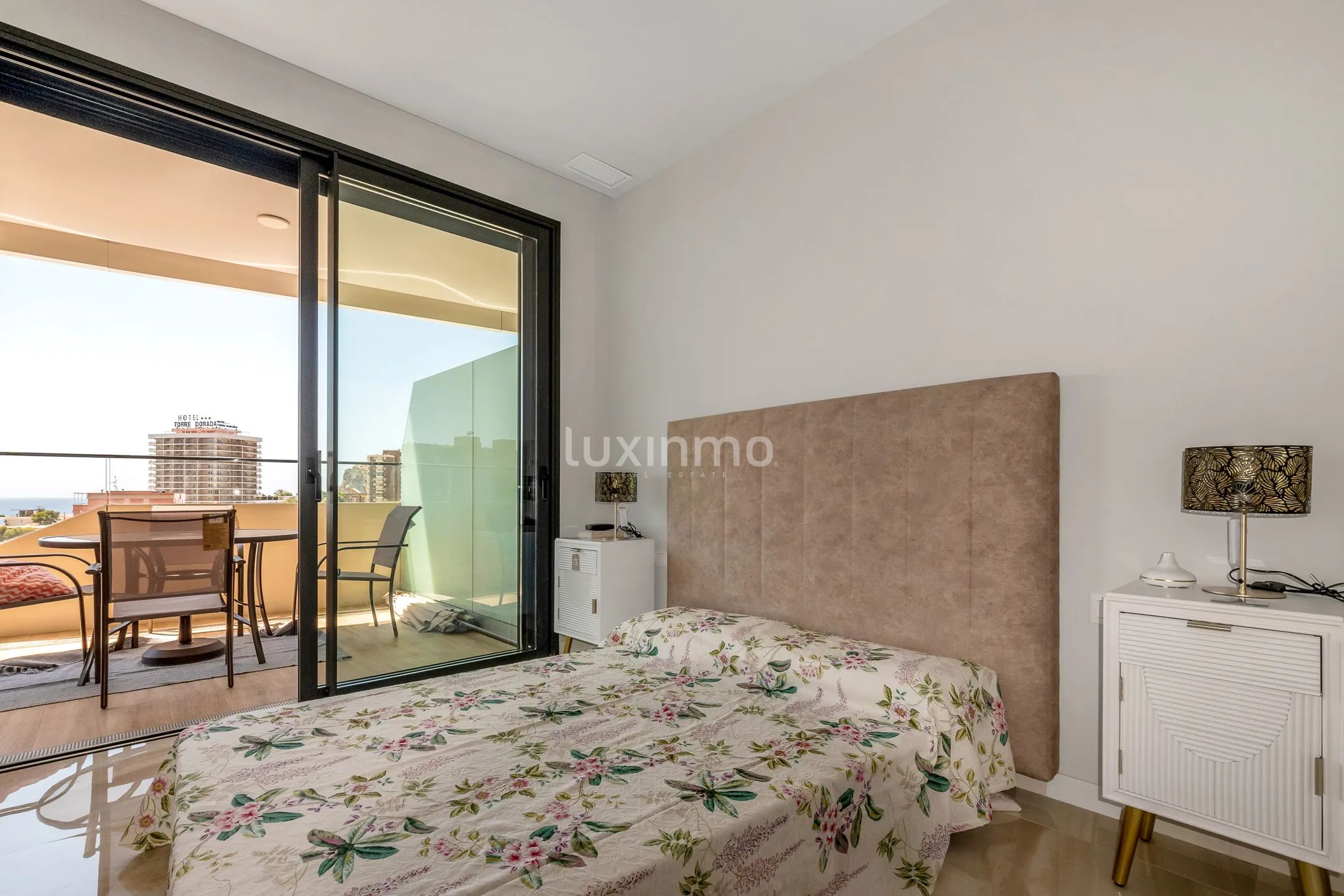 Nice apartment with sea views for sale in Benidorm — photo 14