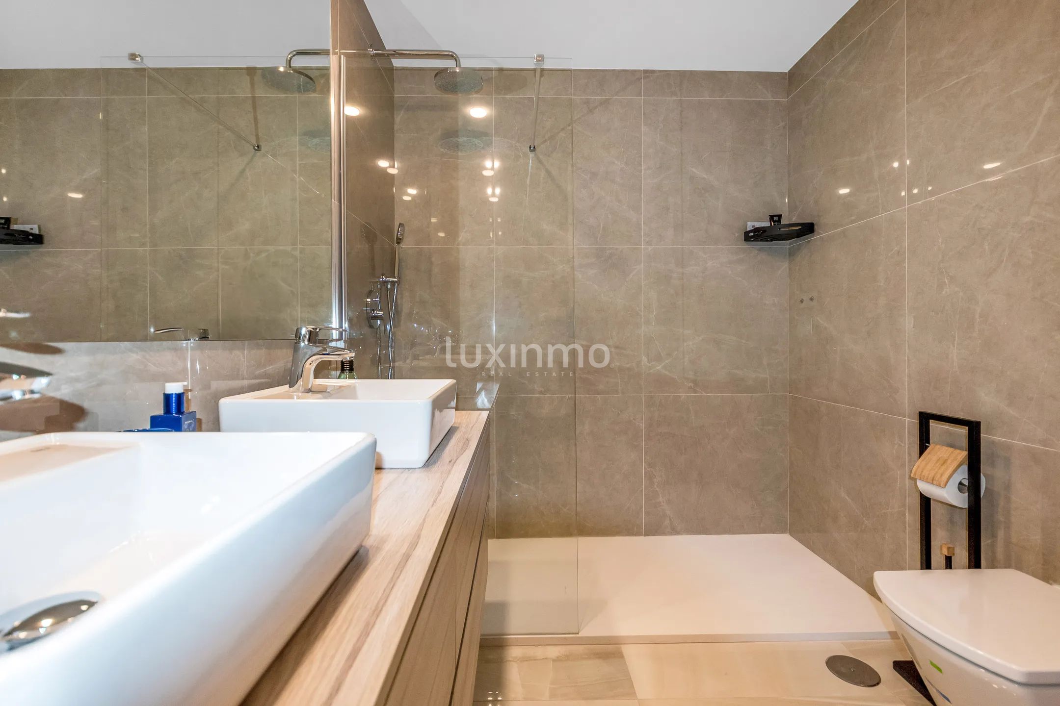 Nice apartment with sea views for sale in Benidorm — photo 16