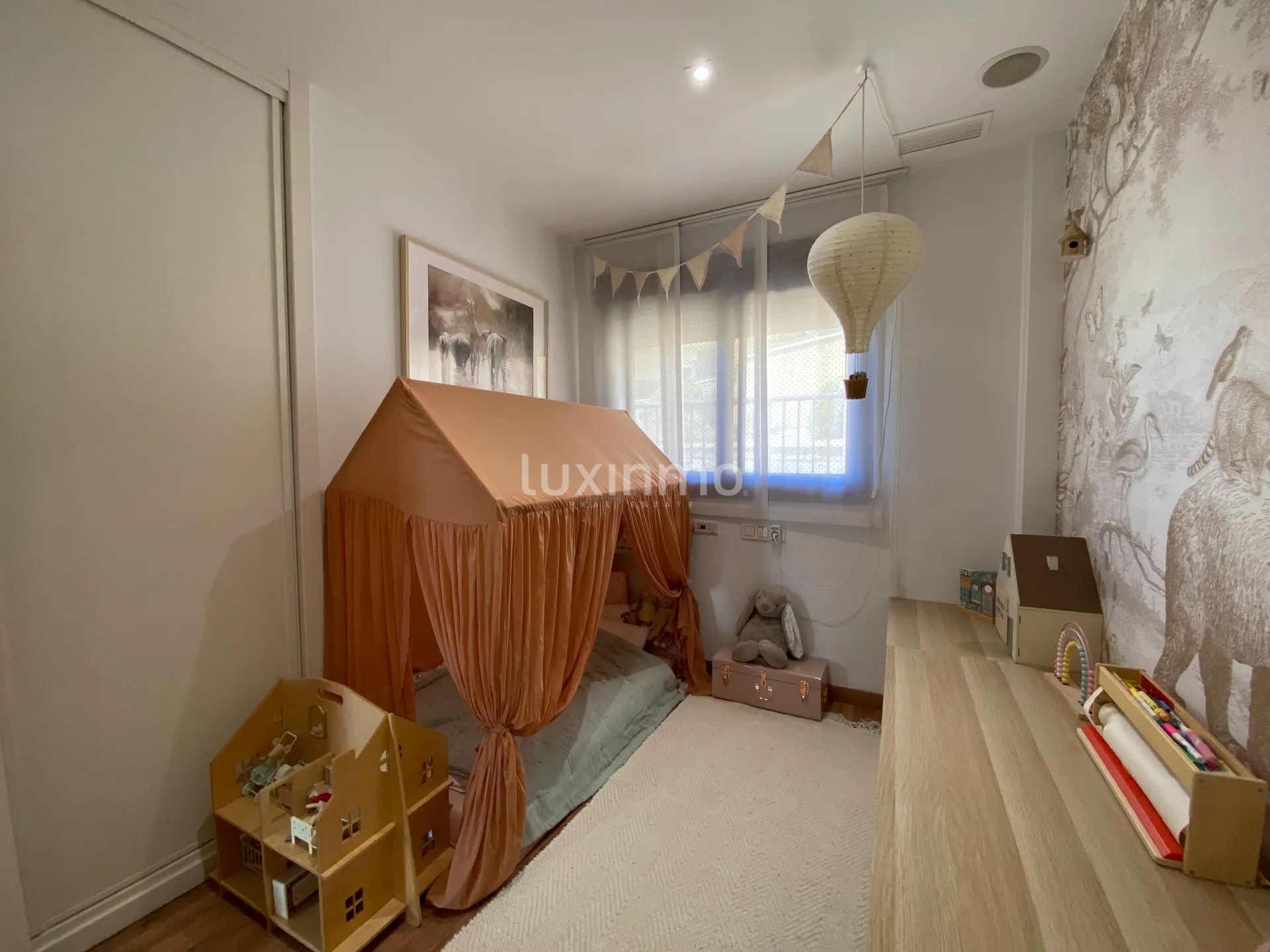 Moderna casa adosada con piscina privada en Arenales del Sol — photo 25