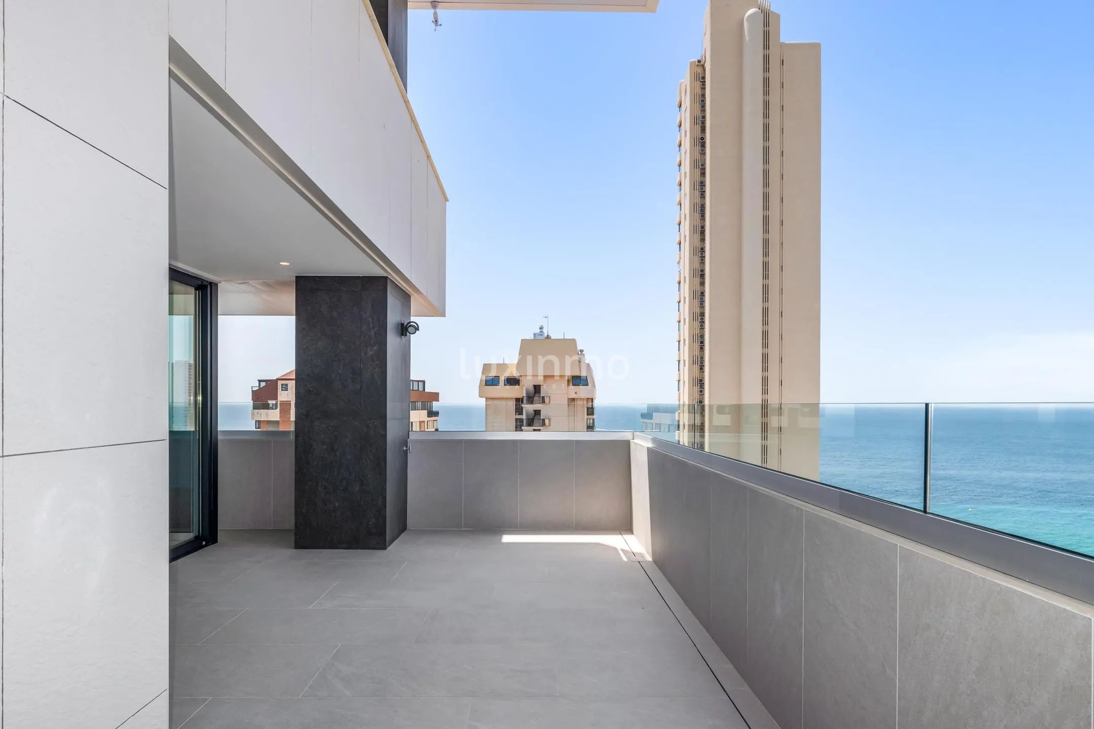Modern Apartment in Levante Beach — photo 2