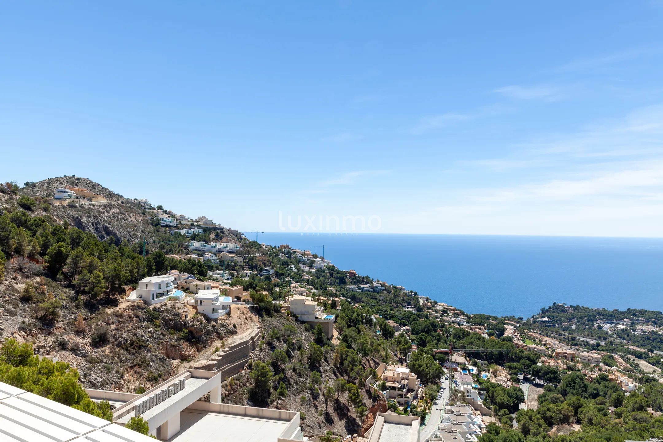 2 Bedrooms apartment with stunning views in Altea Hills — photo 25