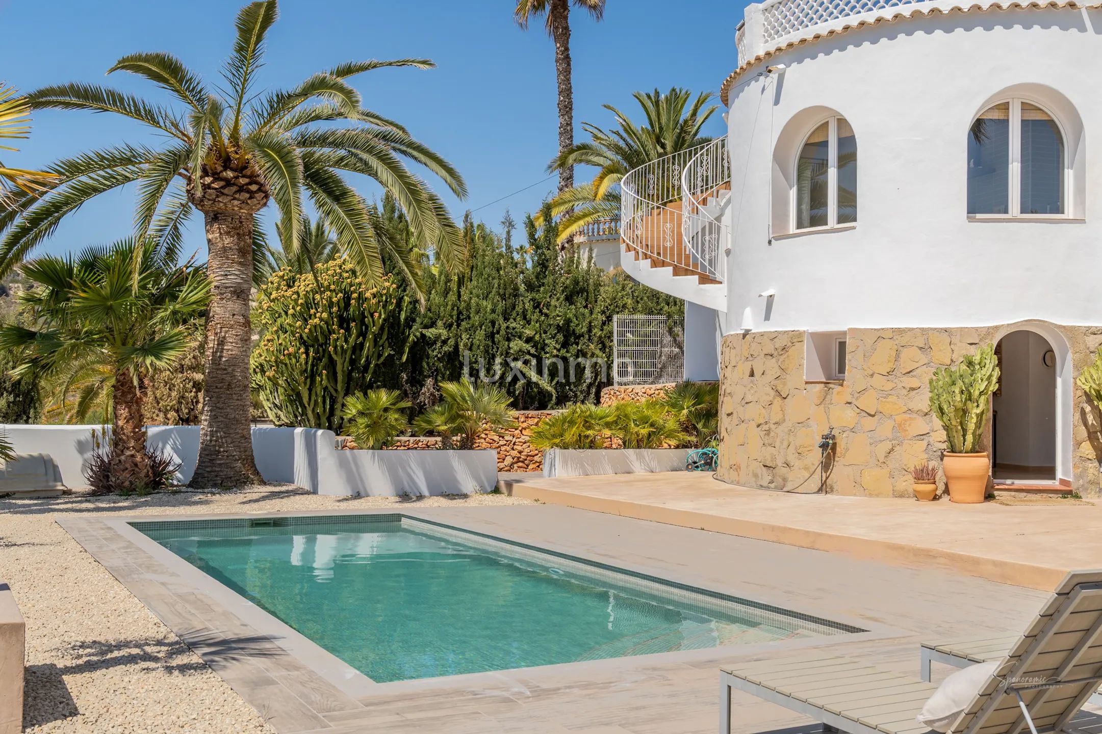 Breathtaking 4-bedroom villa with sea views in Benissa — photo 34