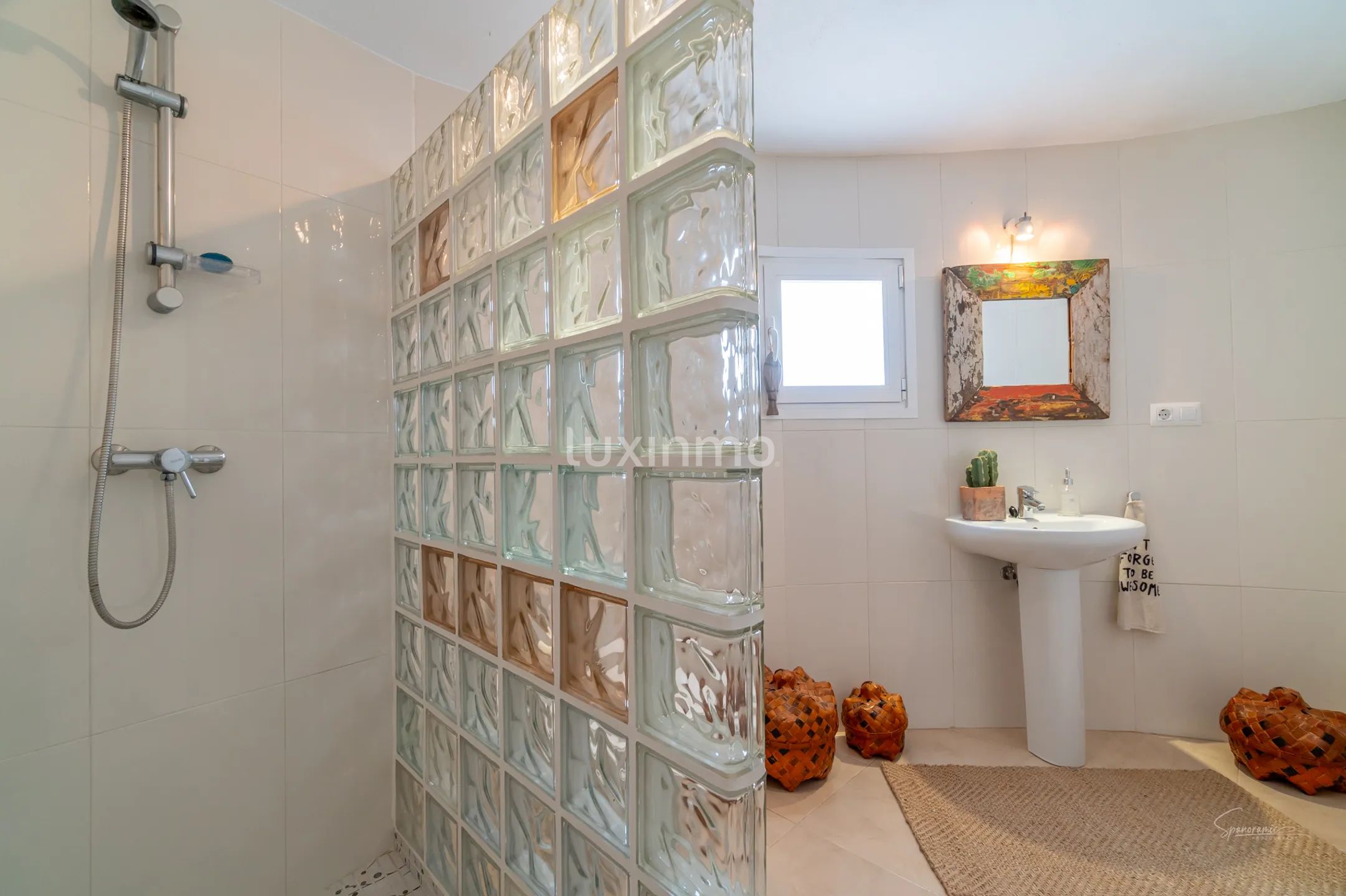 Breathtaking 4-bedroom villa with sea views in Benissa — photo 23