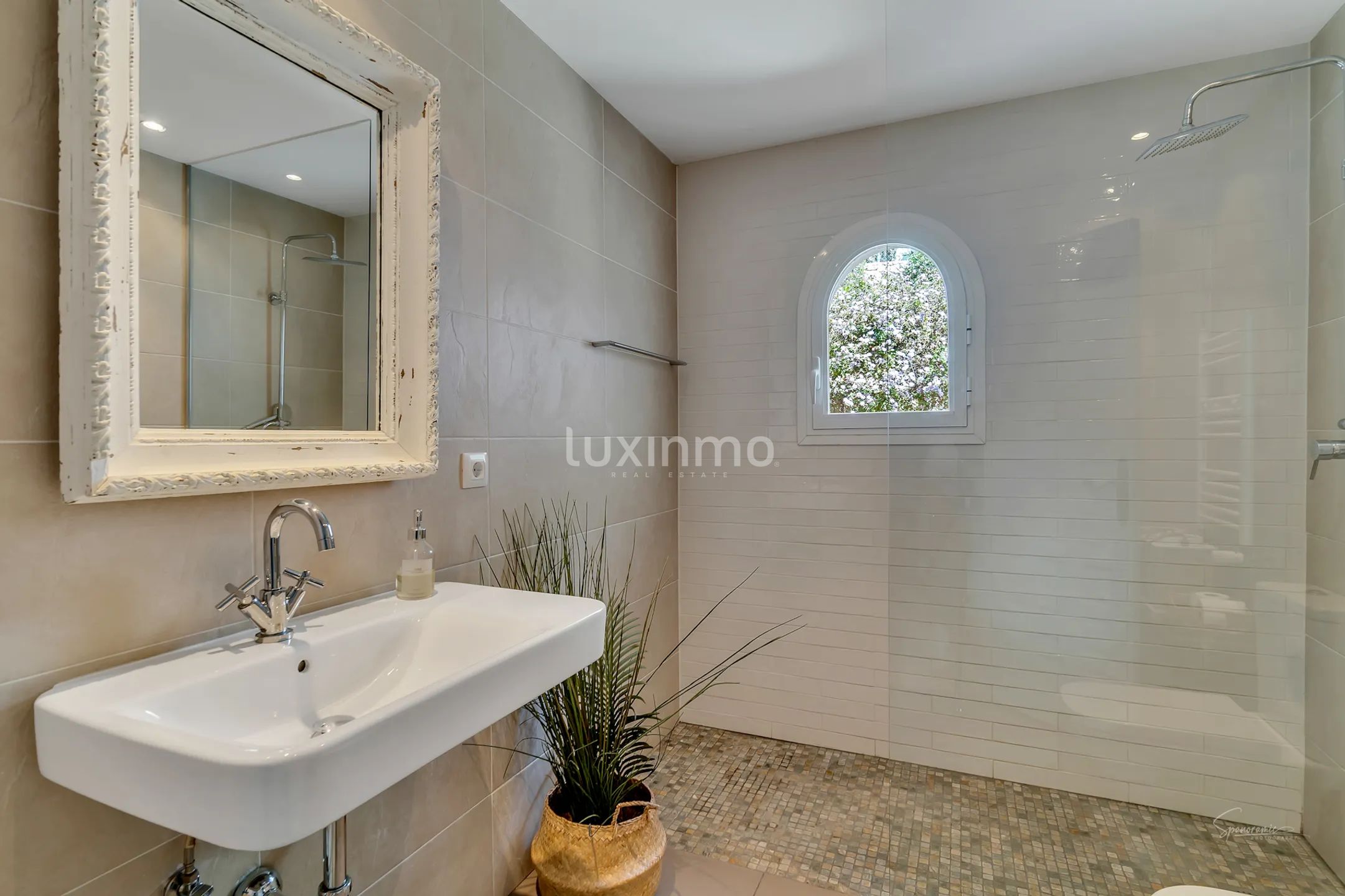 Breathtaking 4-bedroom villa with sea views in Benissa — photo 24