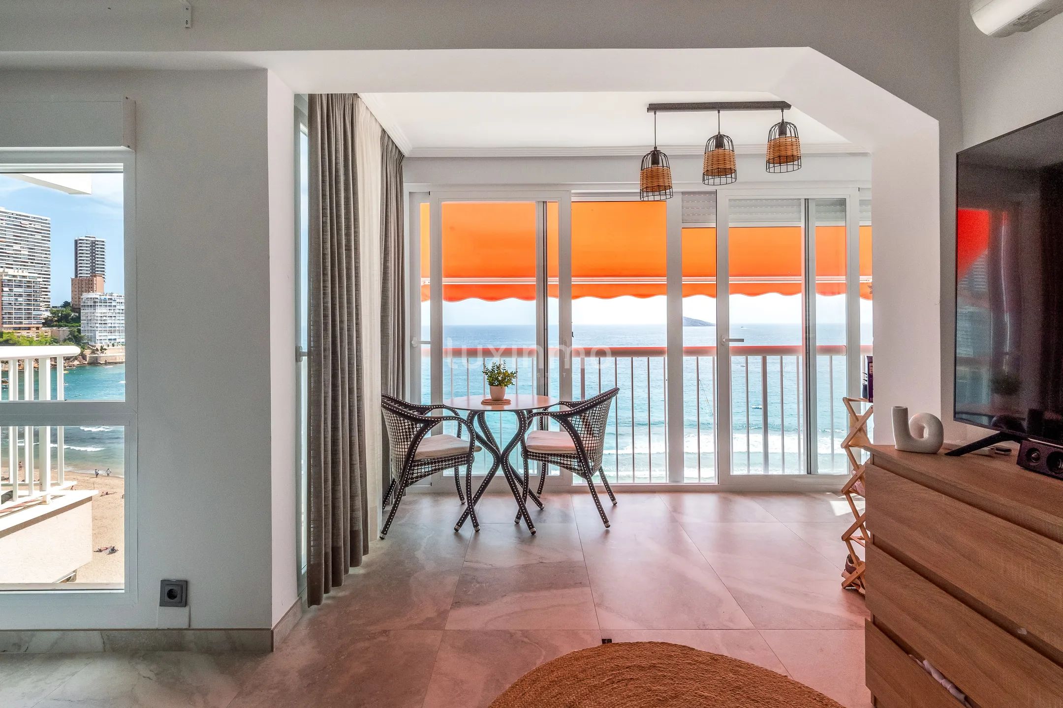 Impresionante apartamento reformado con vistas al mar en Playa Levante — photo 4