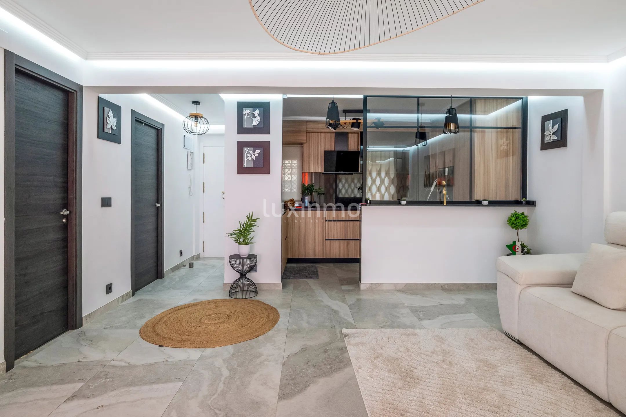 Impresionante apartamento reformado con vistas al mar en Playa Levante — photo 9