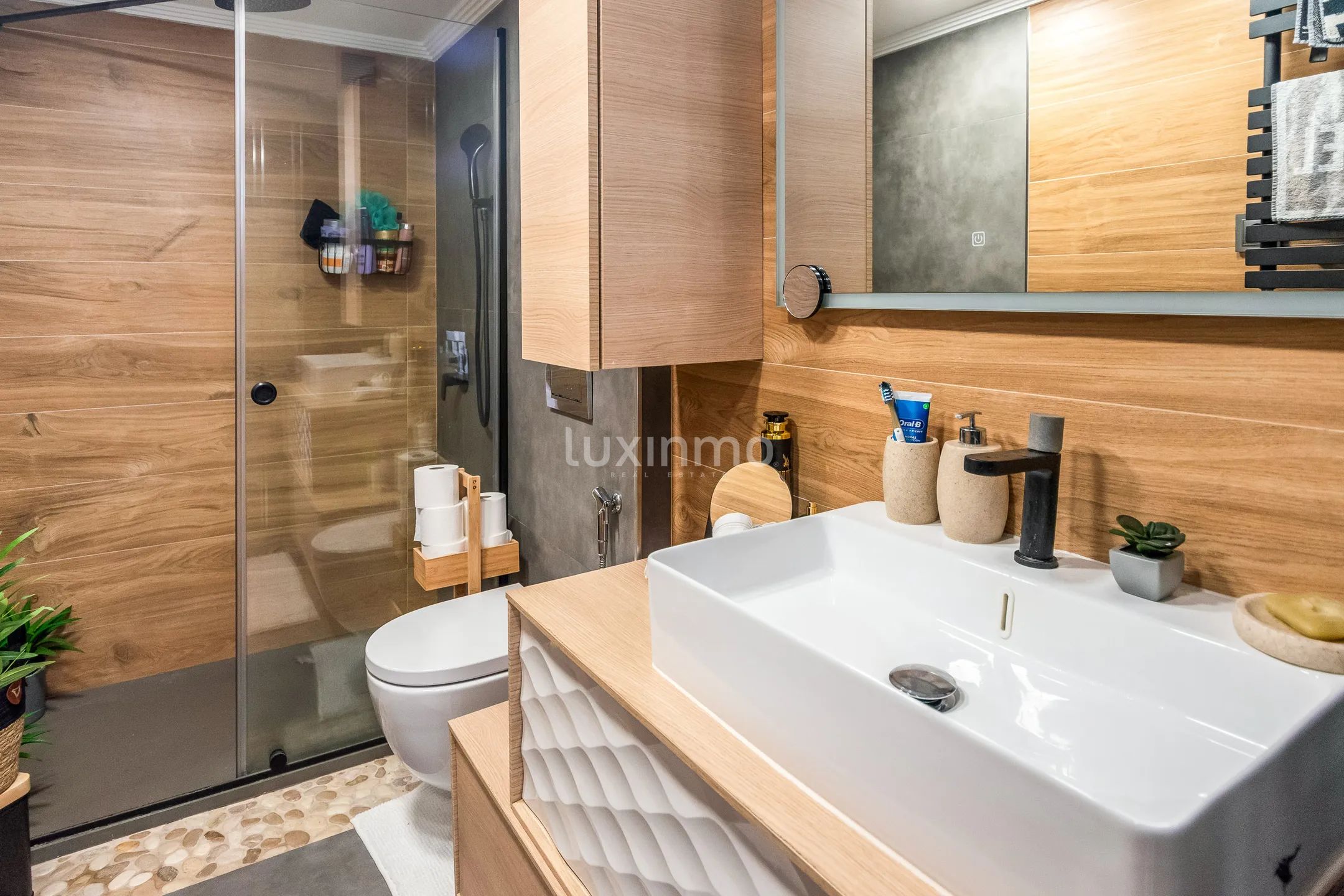 Impresionante apartamento reformado con vistas al mar en Playa Levante — photo 17