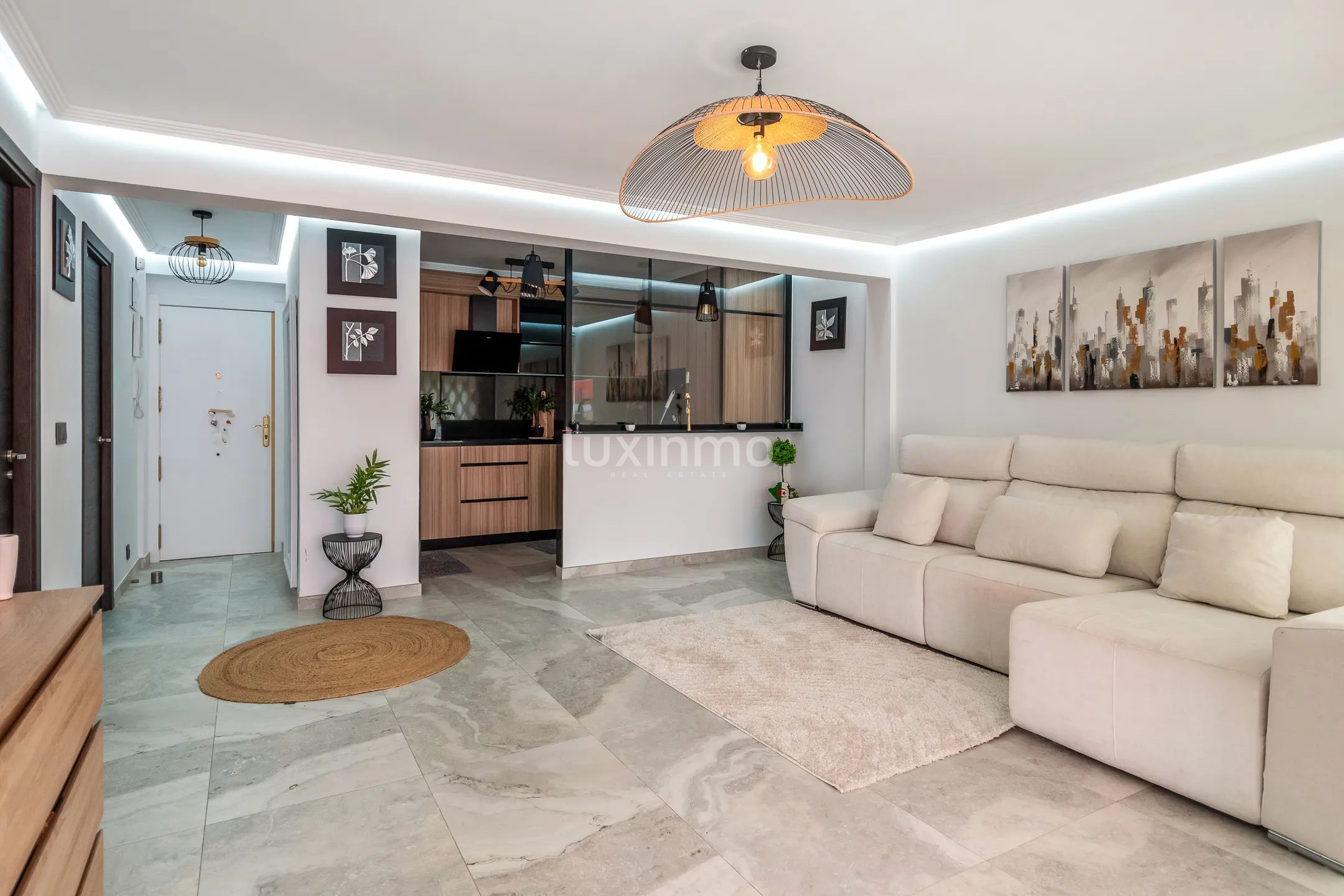 Impresionante apartamento reformado con vistas al mar en Playa Levante — photo 6